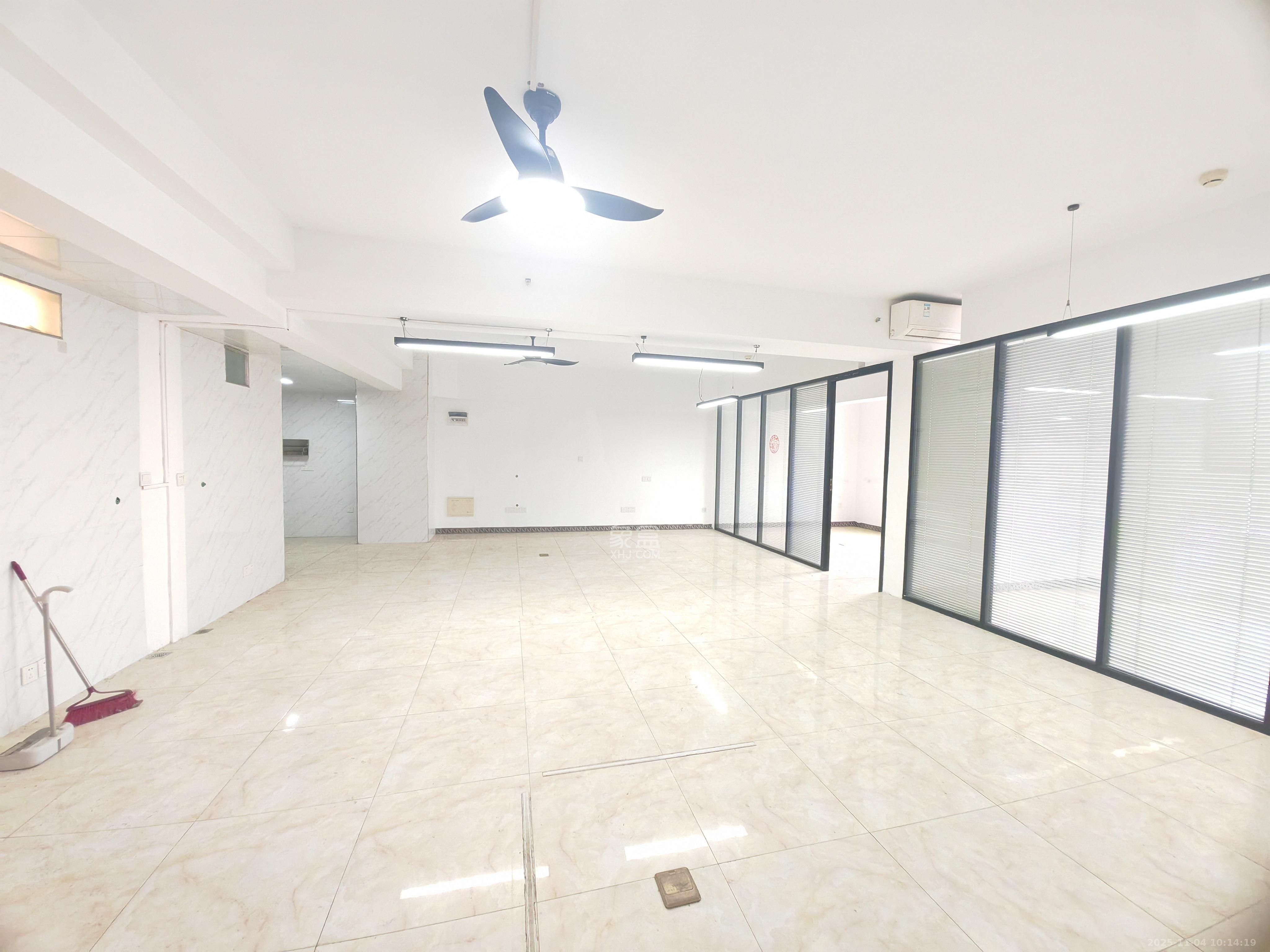 当代滨江MOMA  2室2厅2卫    4000.0元/月室内图