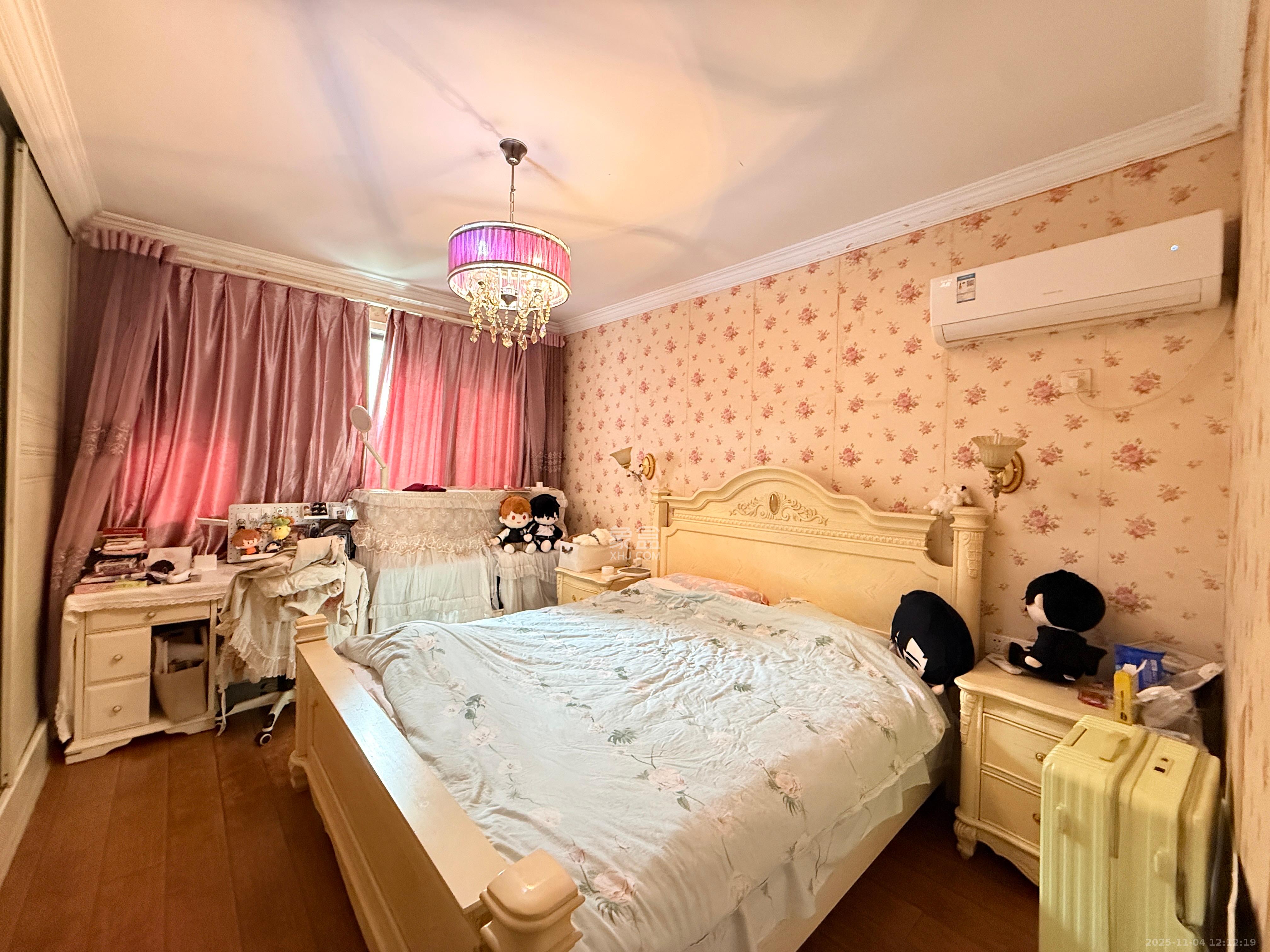 西街花园 3室2厅2卫 4300.0元/月 西街花园 3室2厅2卫 4300.0元/月室内图