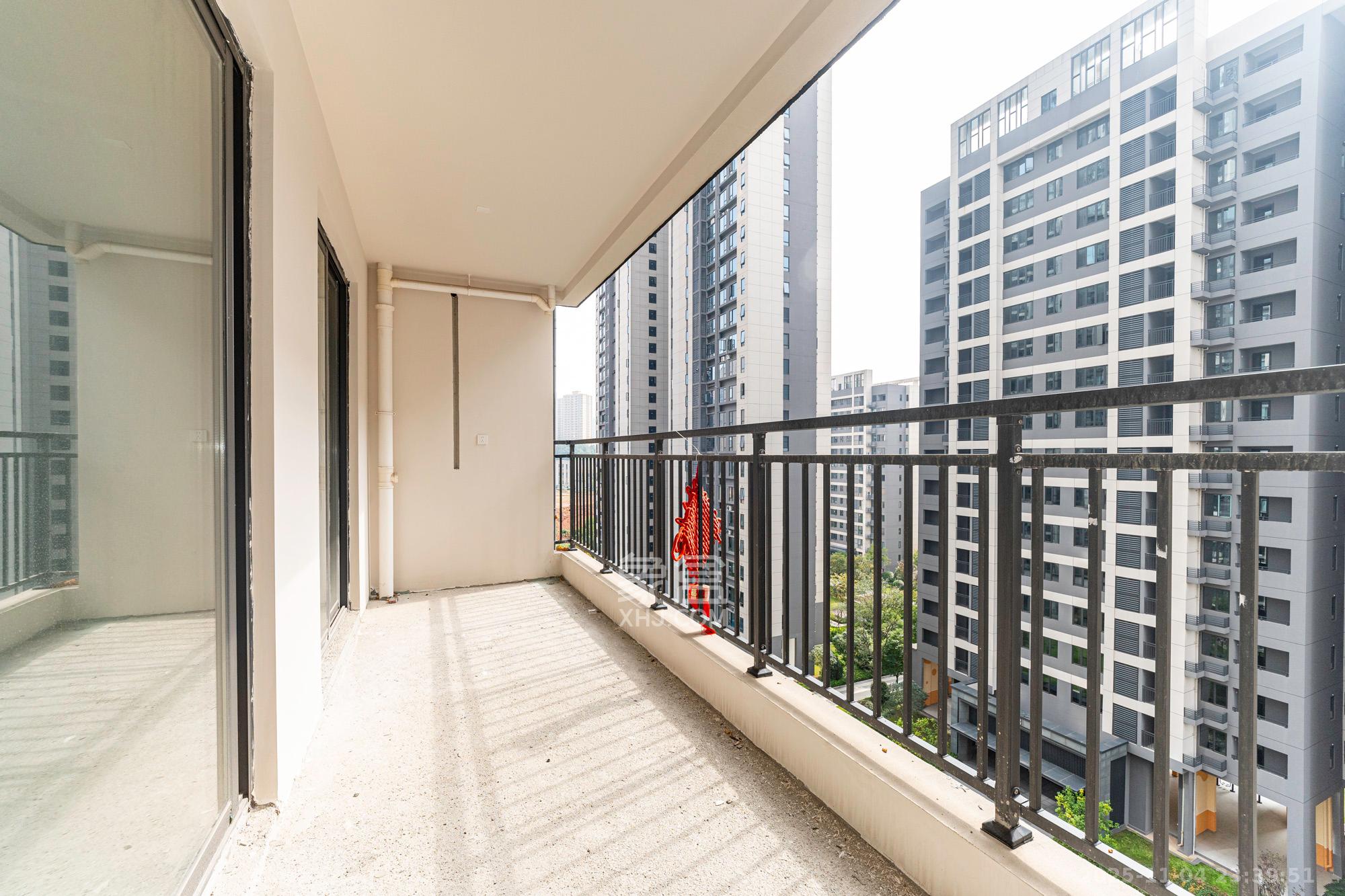 和顺府 4室2厅2卫 120.0万 和顺府 4室2厅2卫 120.0万阳台