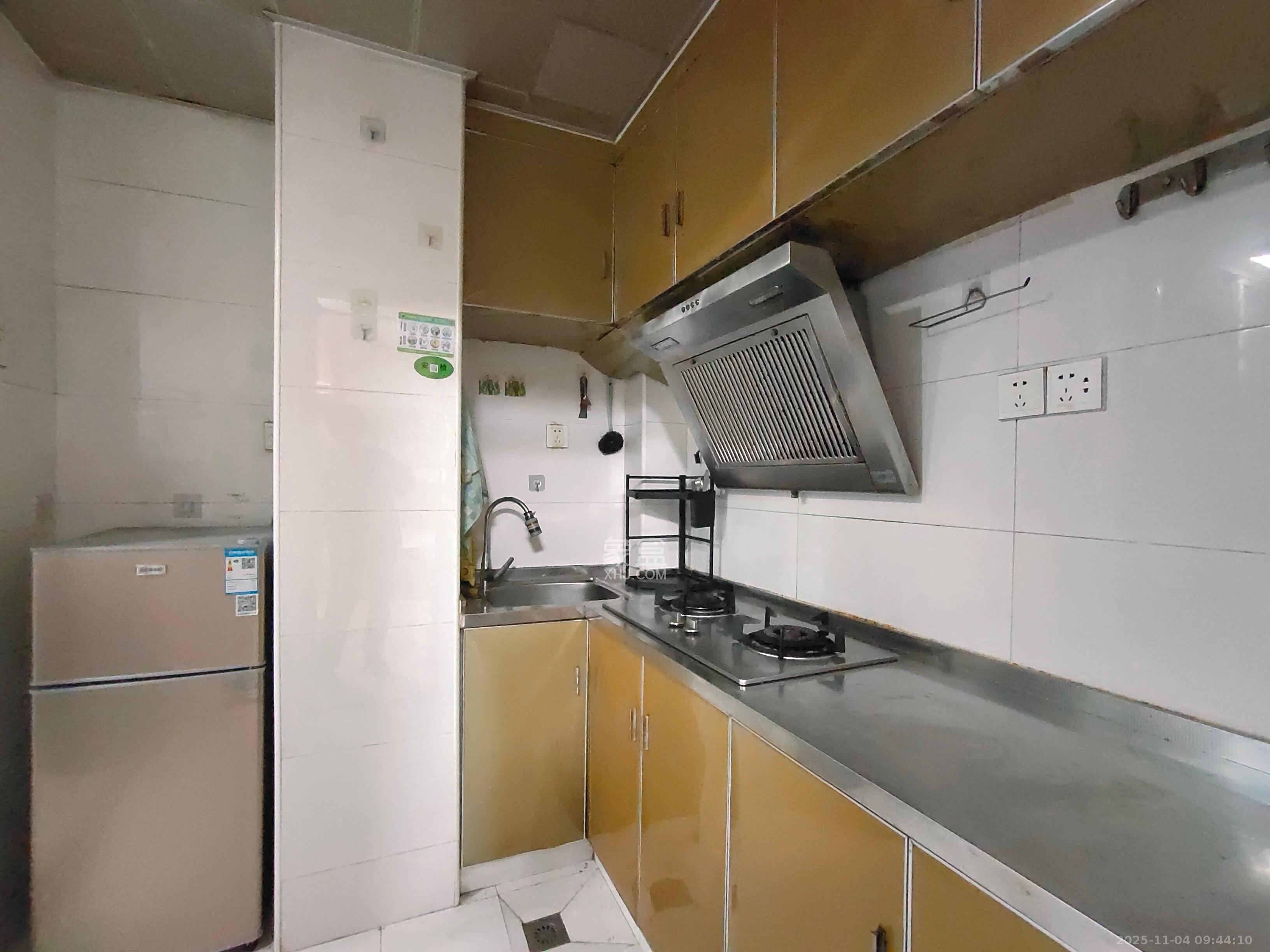 都市馨园 1室1厅1卫 1250.0元/月 都市馨园 1室1厅1卫 1250.0元/月室内图