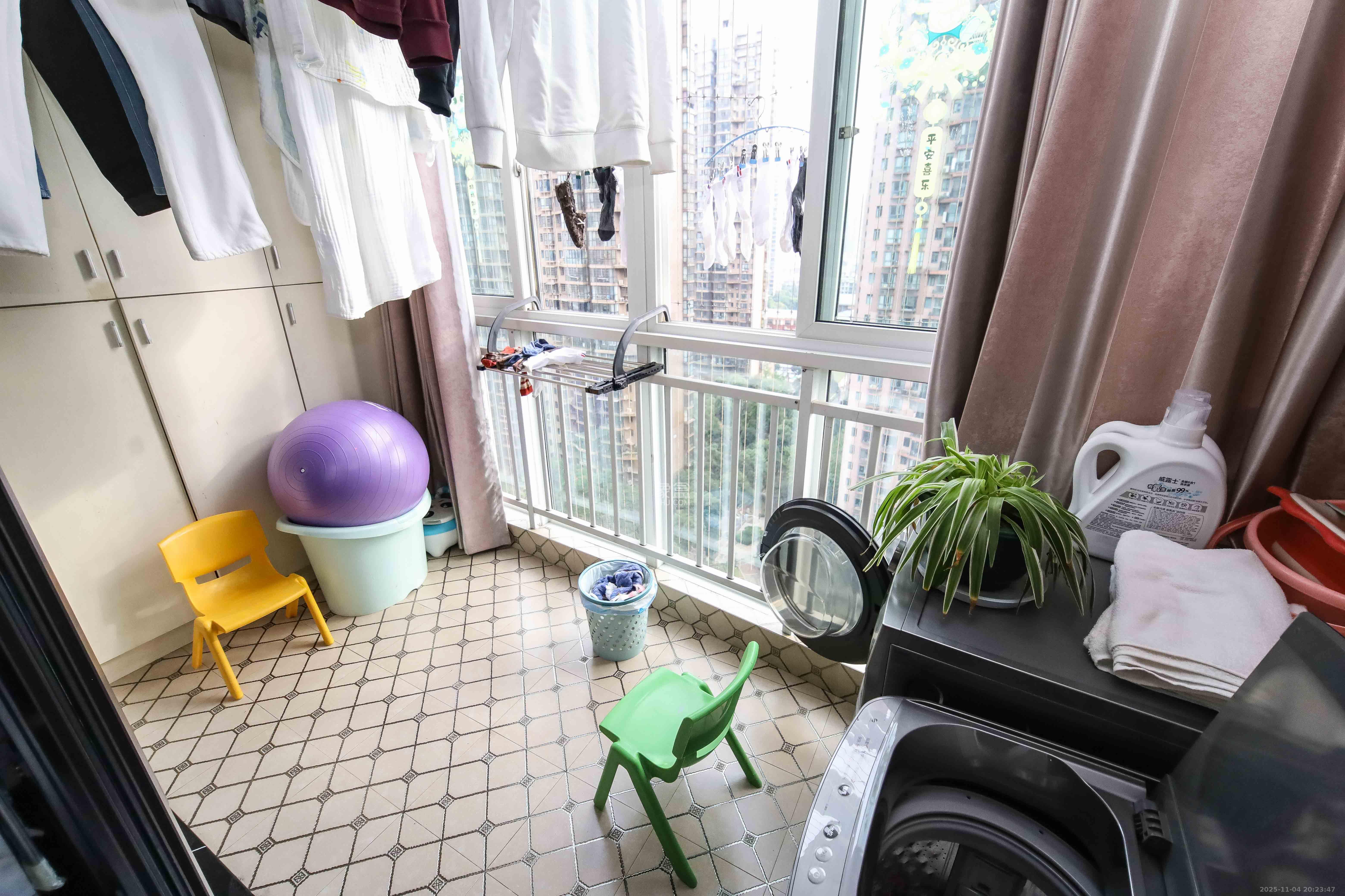 先锋东外滩 2室2厅1卫 69.0万 先锋东外滩 2室2厅1卫 69.0万阳台