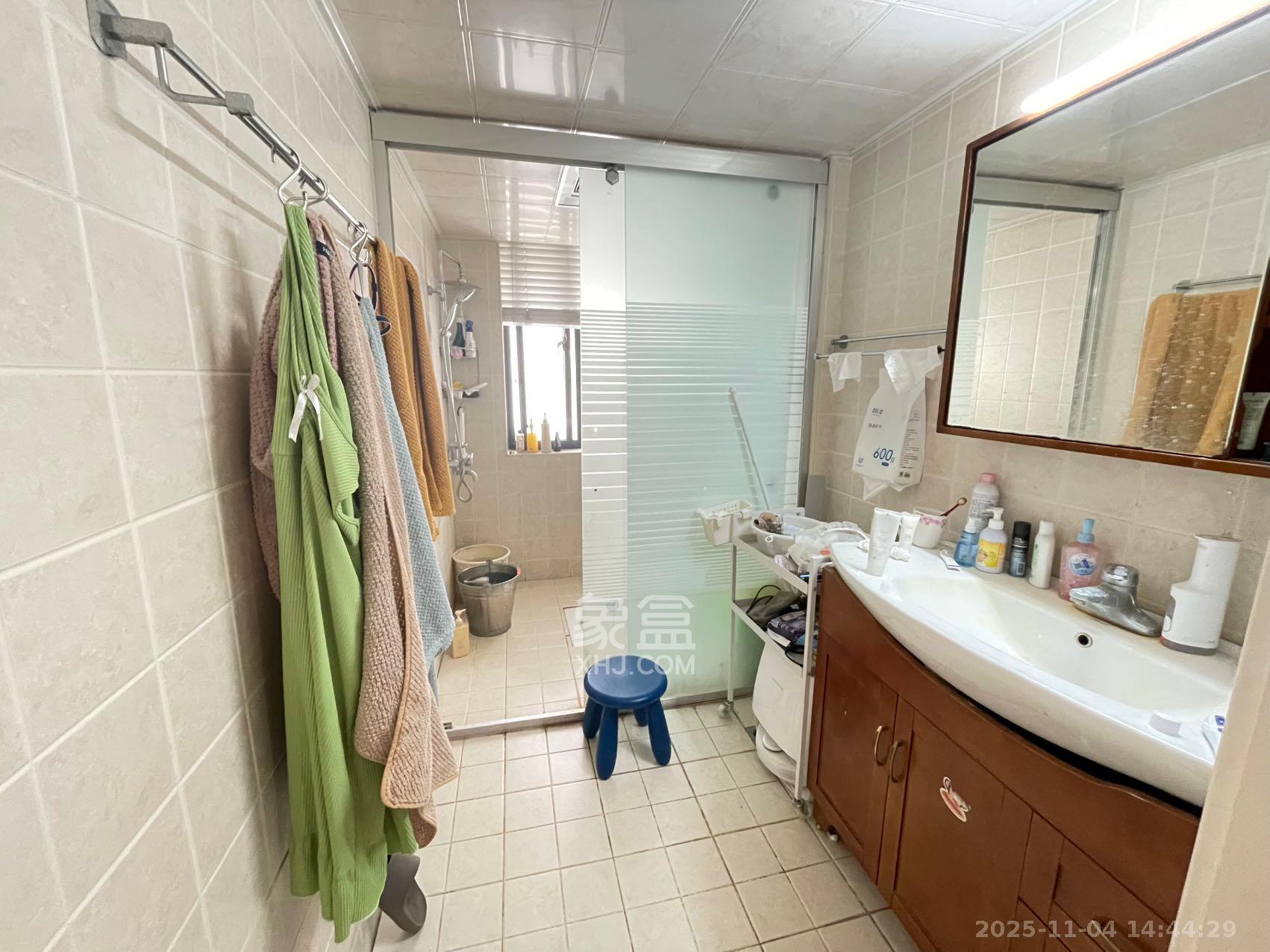 融科东南海 4室2厅2卫 4000.0元/月 融科东南海 4室2厅2卫 4000.0元/月室内图