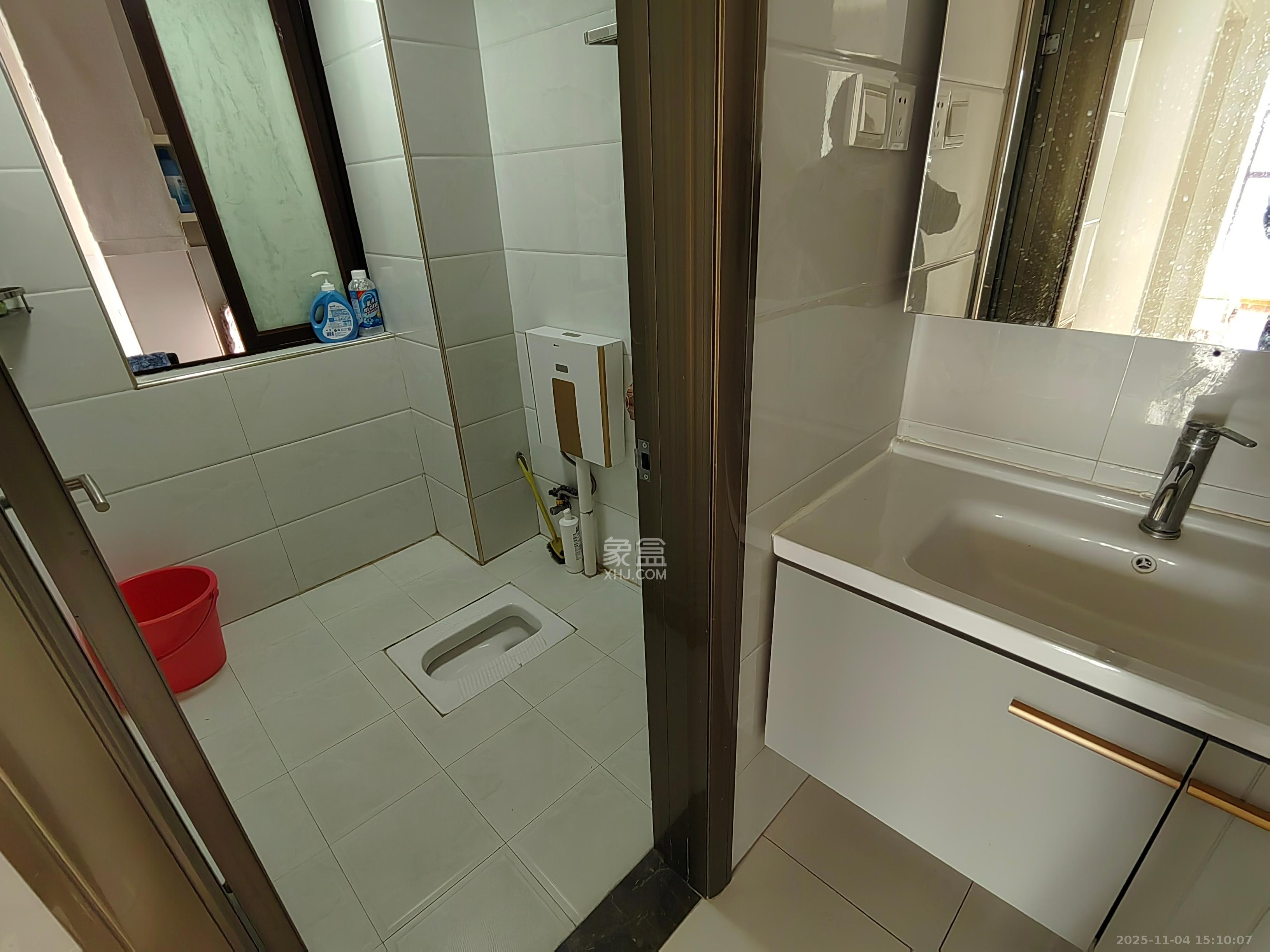 欧莱雅郡  2室1厅1卫    1800.0元/月室内图