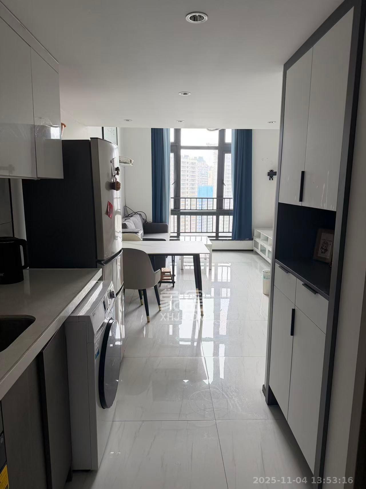 藏珑湖上公馆 1室1厅2卫 2300.0元/月 藏珑湖上公馆 1室1厅2卫 2300.0元/月室内图