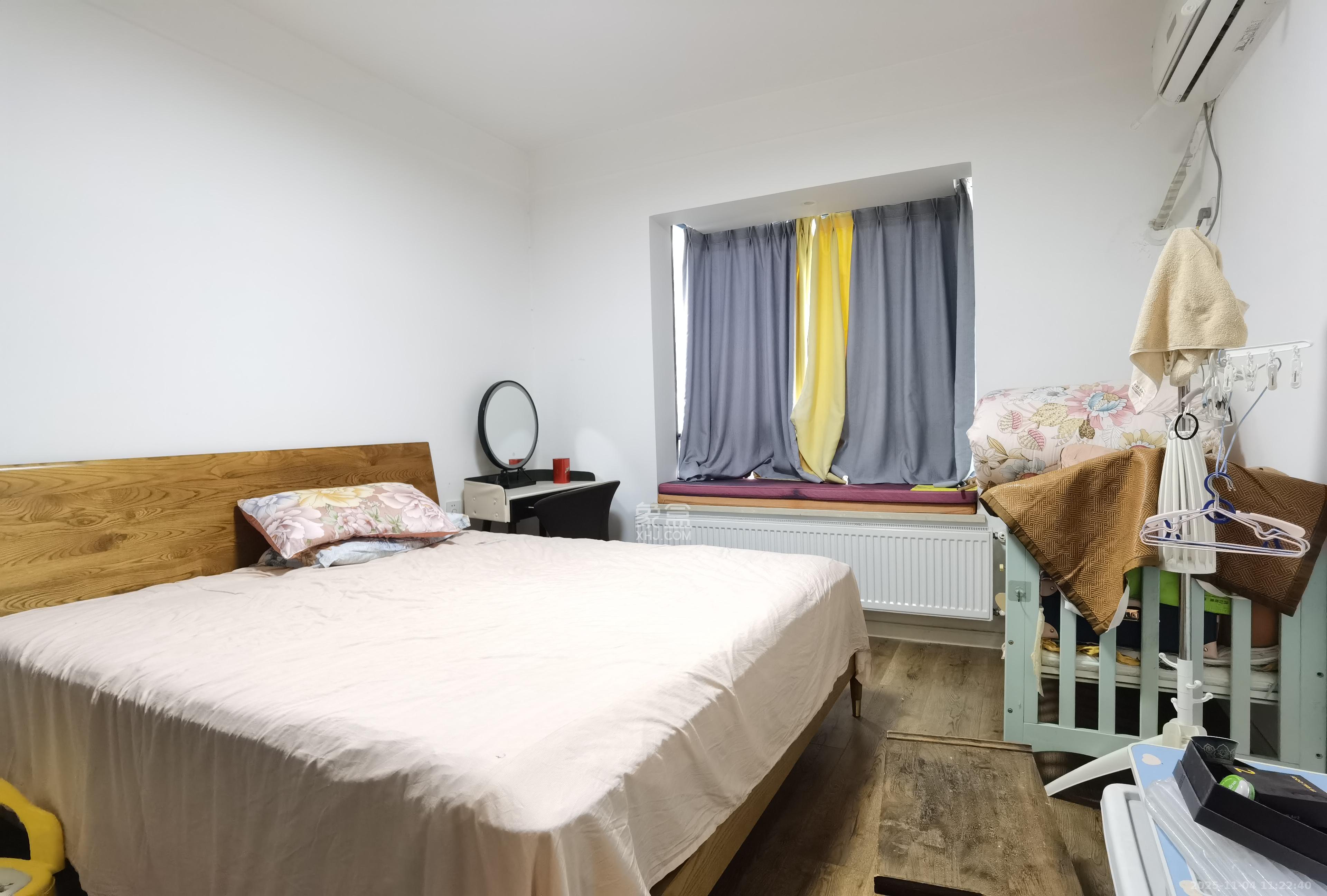 城市森林  2室2厅1卫    3200.0元/月室内图