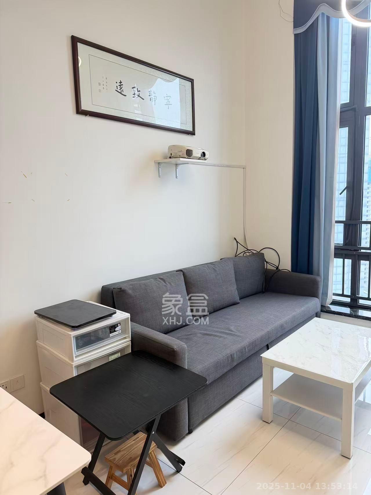 藏珑湖上公馆  1室1厅2卫    2300.0元/月