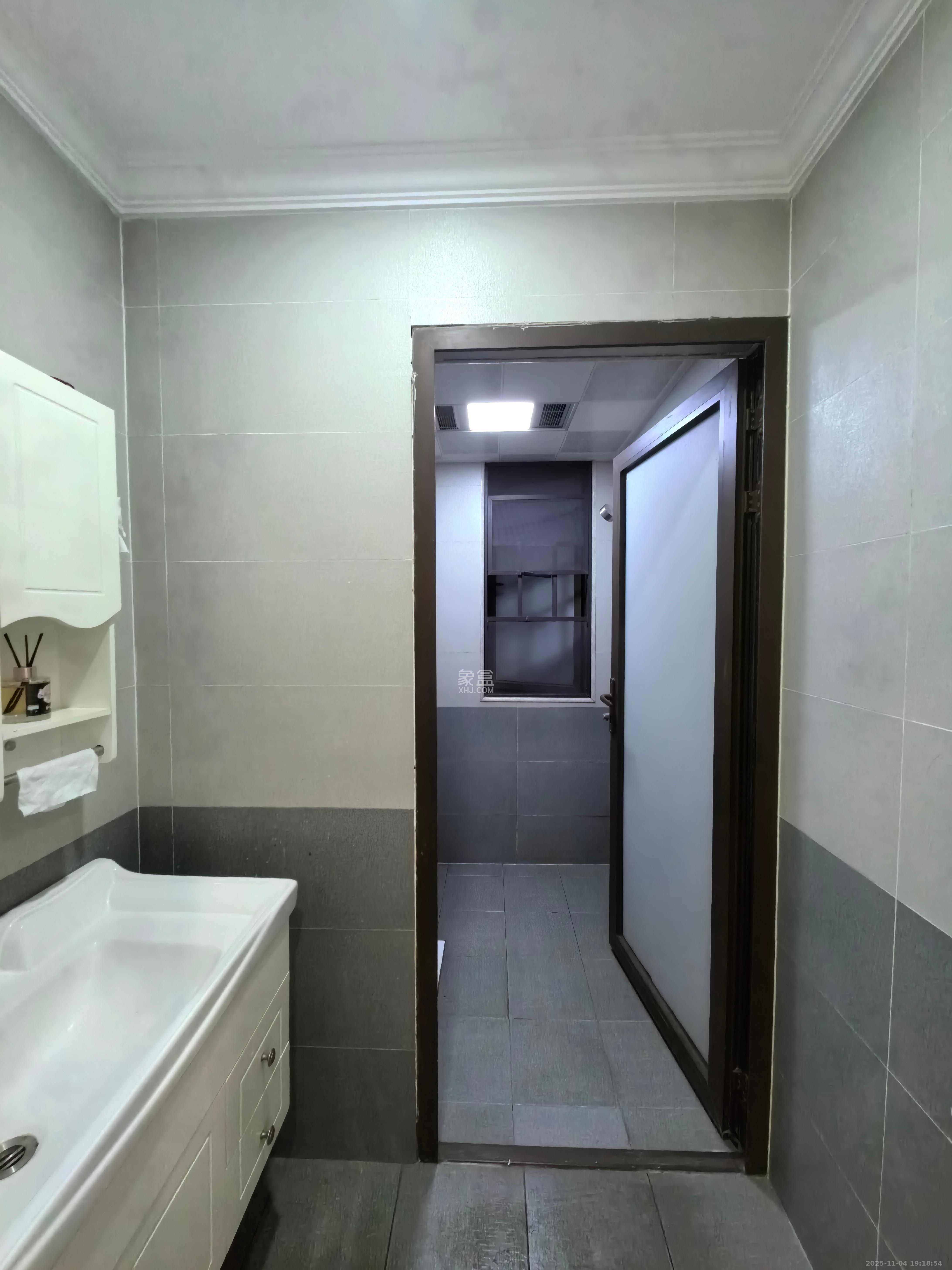 华润置地广场二期 1室0厅0卫 2200.0元/月 华润置地广场二期 1室0厅0卫 2200.0元/月室内图