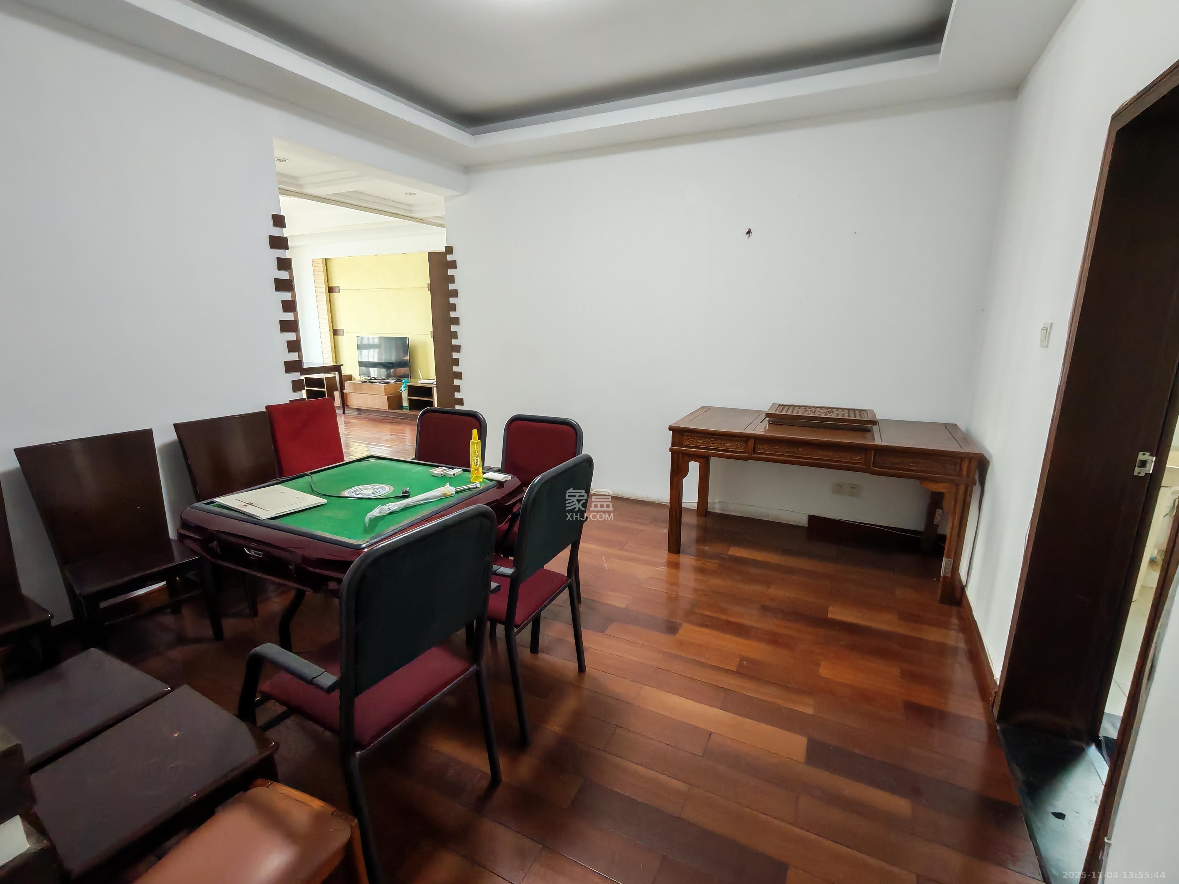 佳逸豪园 3室2厅2卫 3000.0元/月 佳逸豪园 3室2厅2卫 3000.0元/月室内图