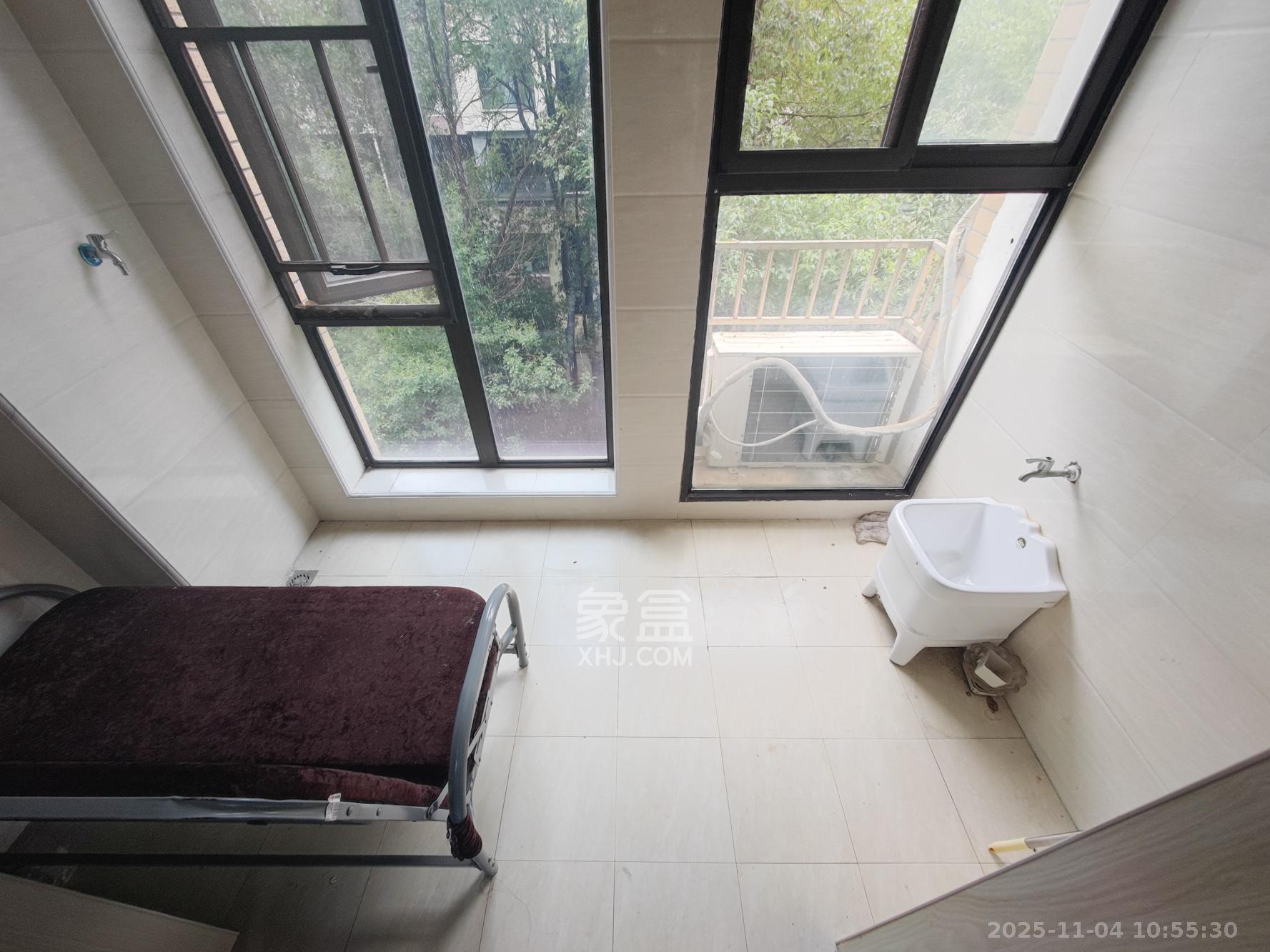 地泰御和苑 3室2厅2卫 85.0万 地泰御和苑 3室2厅2卫 85.0万阳台