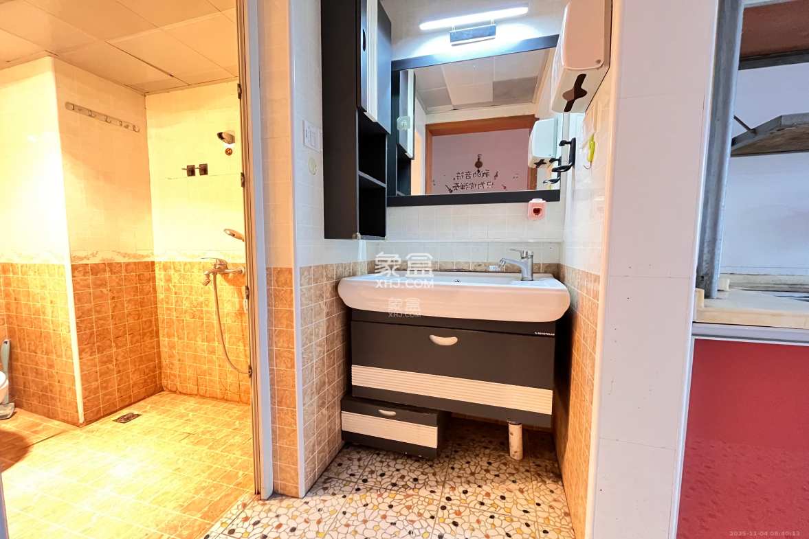 诺亚方舟大厦 1室1厅1卫 1600.0元/月 诺亚方舟大厦 1室1厅1卫 1600.0元/月室内图