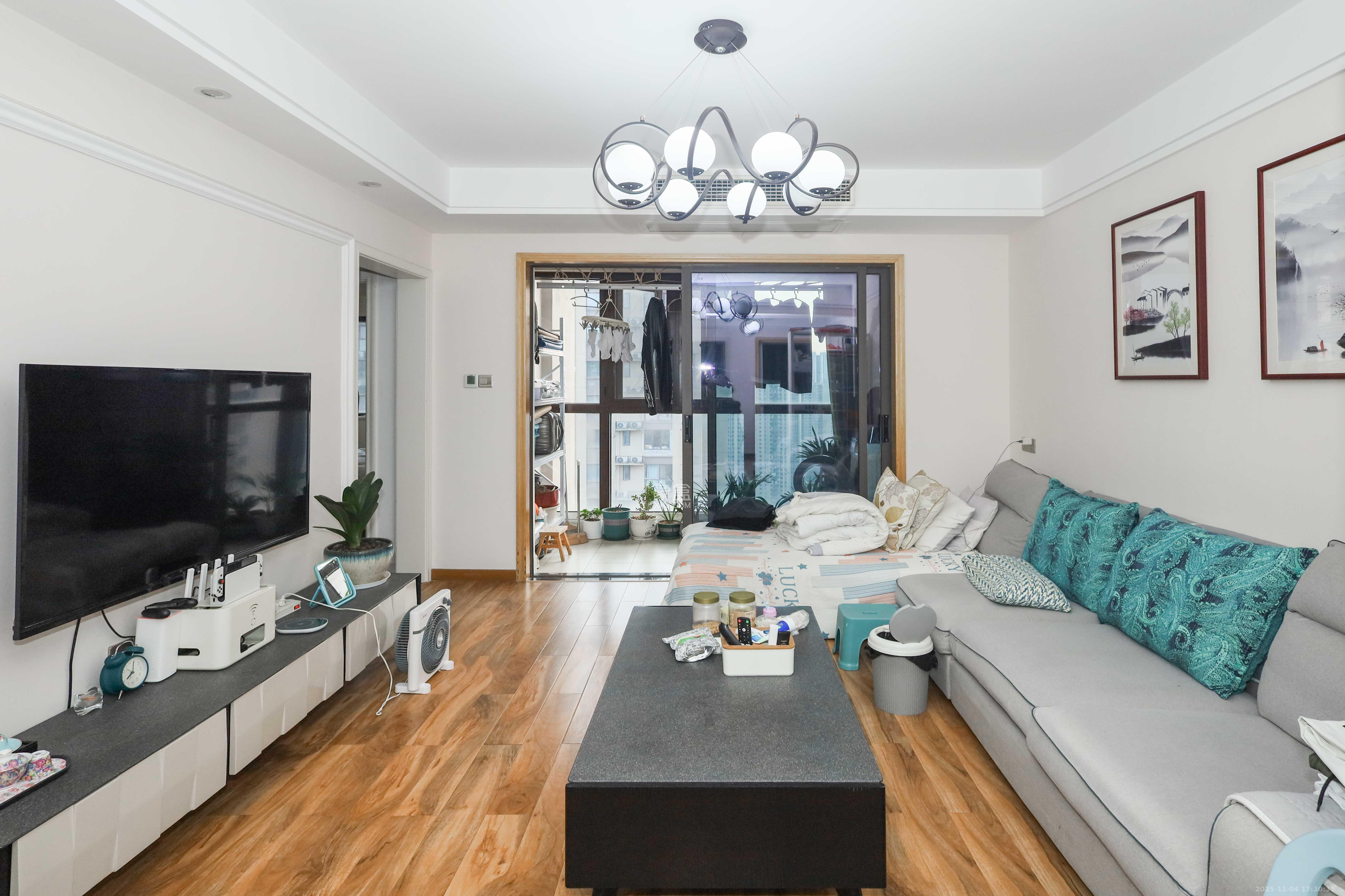 梅溪湖合能璞丽 3室2厅1卫 98.0万 梅溪湖合能璞丽 3室2厅1卫 98.0万客厅