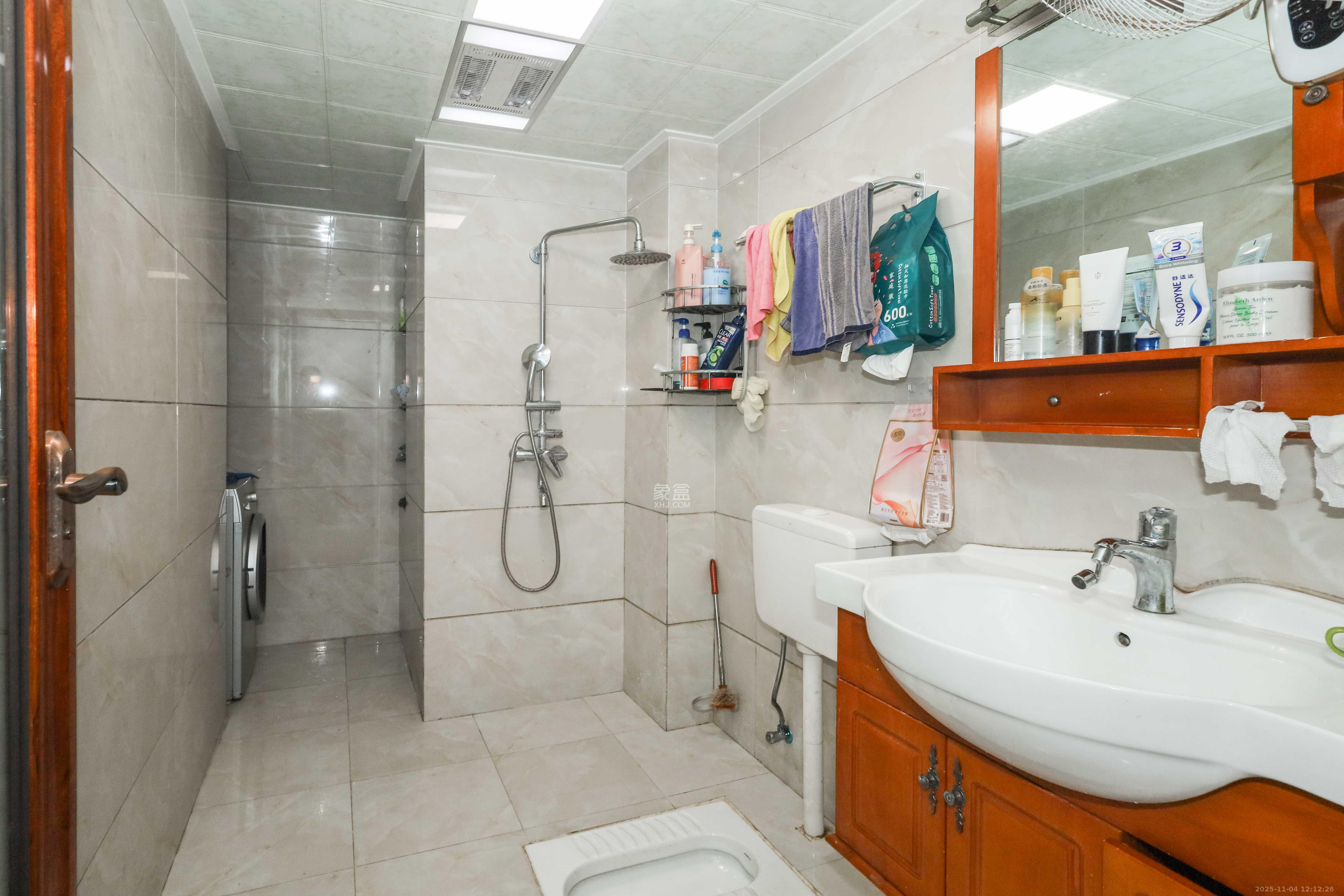 保利麓谷林语C区  3室2厅1卫    89.0万卫生间