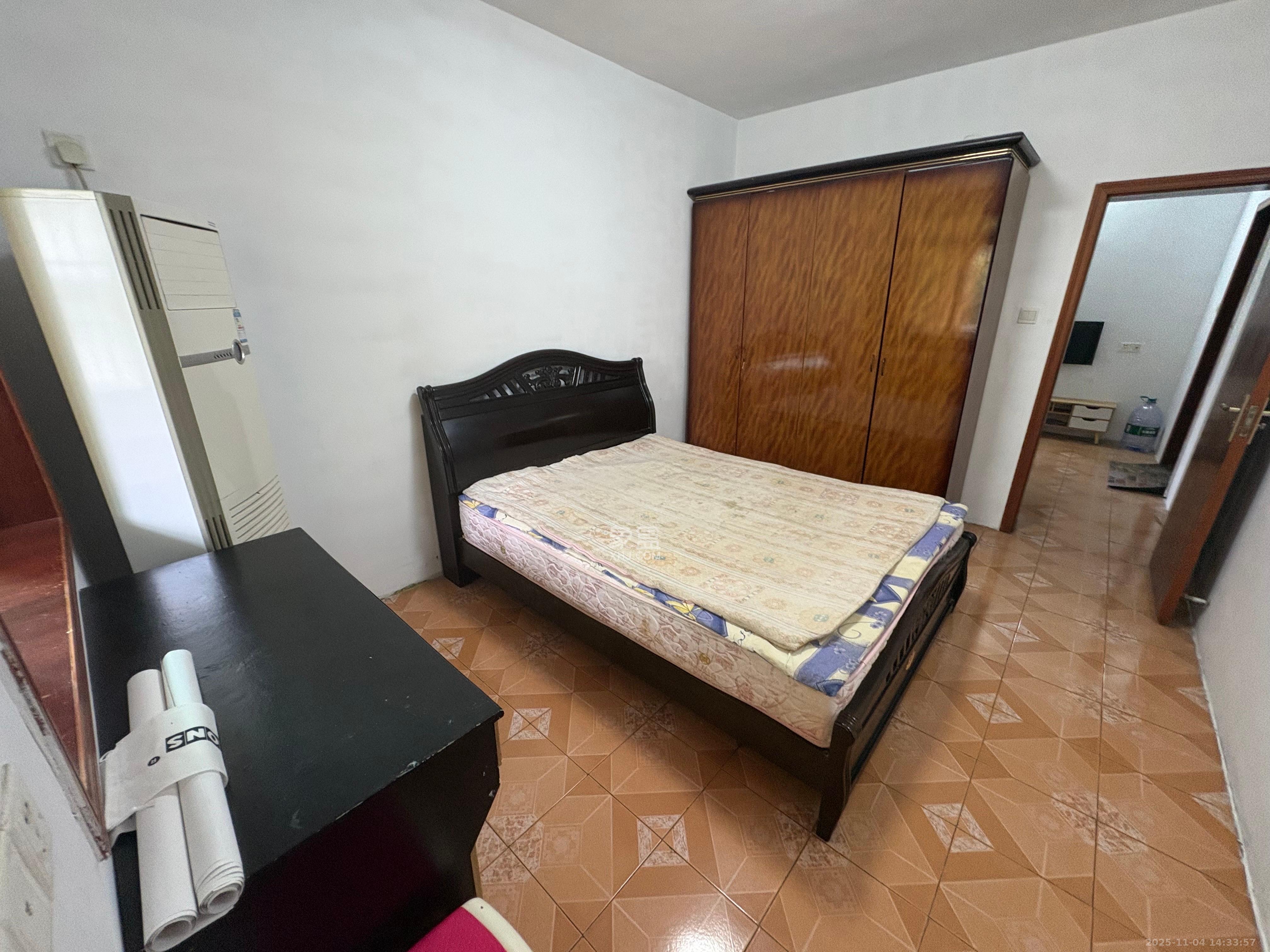 红花坡社区 1室1厅1卫 800.0元/月 红花坡社区 1室1厅1卫 800.0元/月室内图