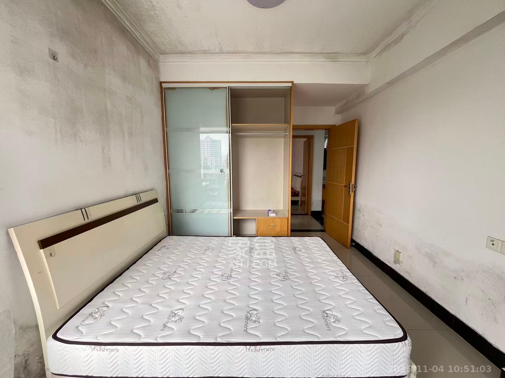 银港水晶城 2室2厅1卫 1900.0元/月 银港水晶城 2室2厅1卫 1900.0元/月室内图