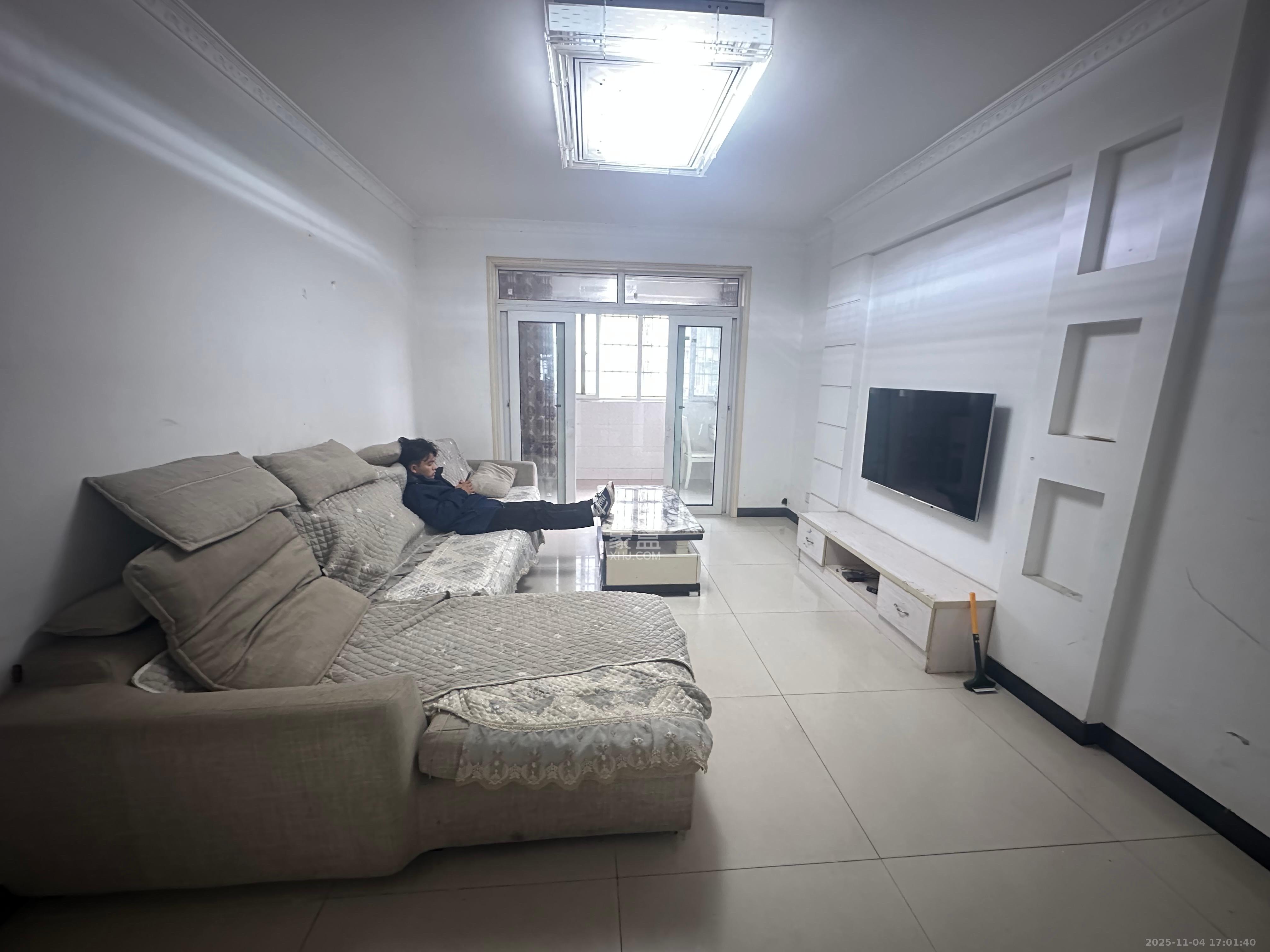 黎郡新宇太和园  2室1厅1卫    1650.0元/月室内图1