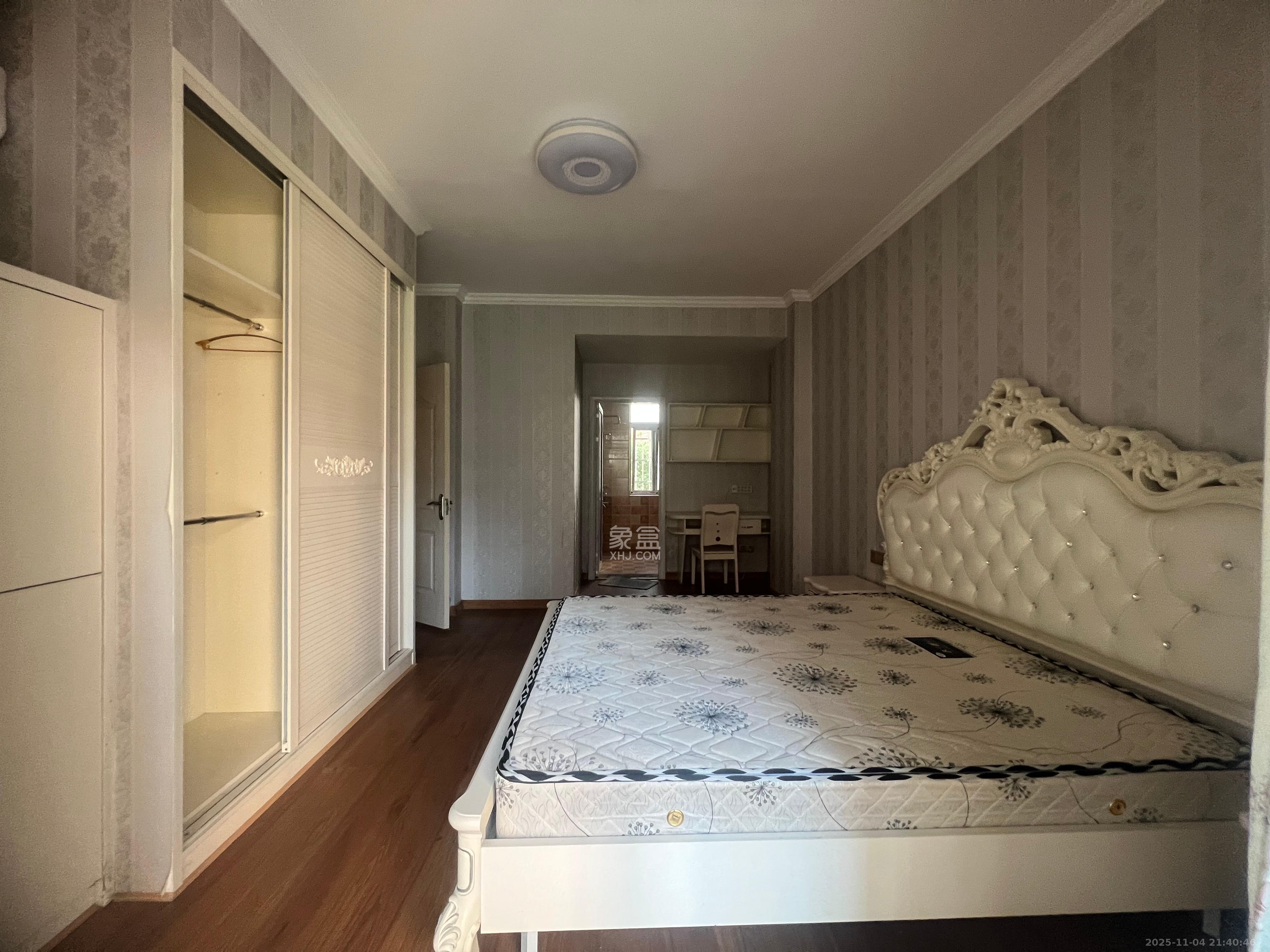 星城国际  3室2厅2卫    1800.0元/月室内图