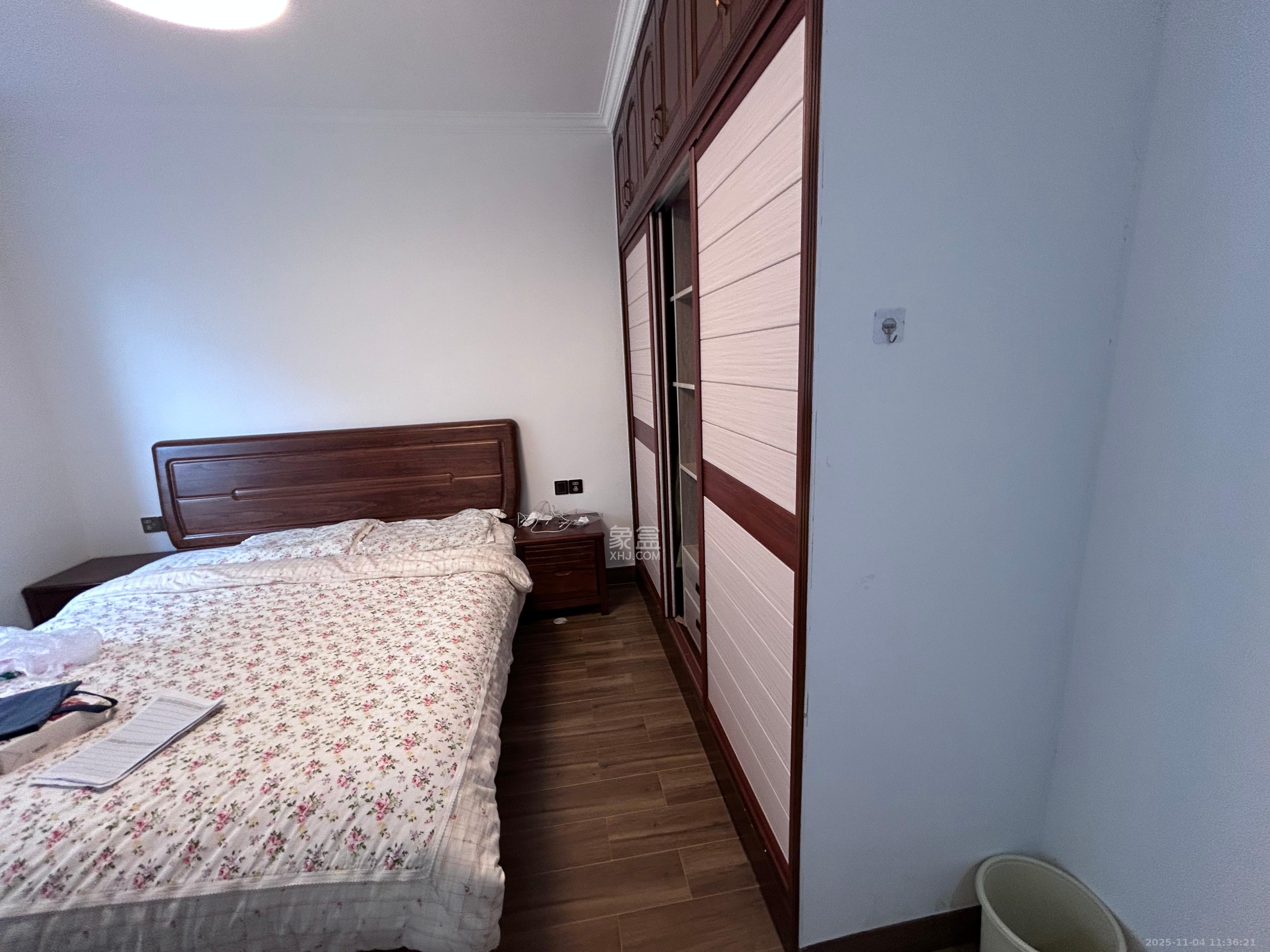 星城春晓 3室2厅2卫 2400.0元/月 星城春晓 3室2厅2卫 2400.0元/月室内图