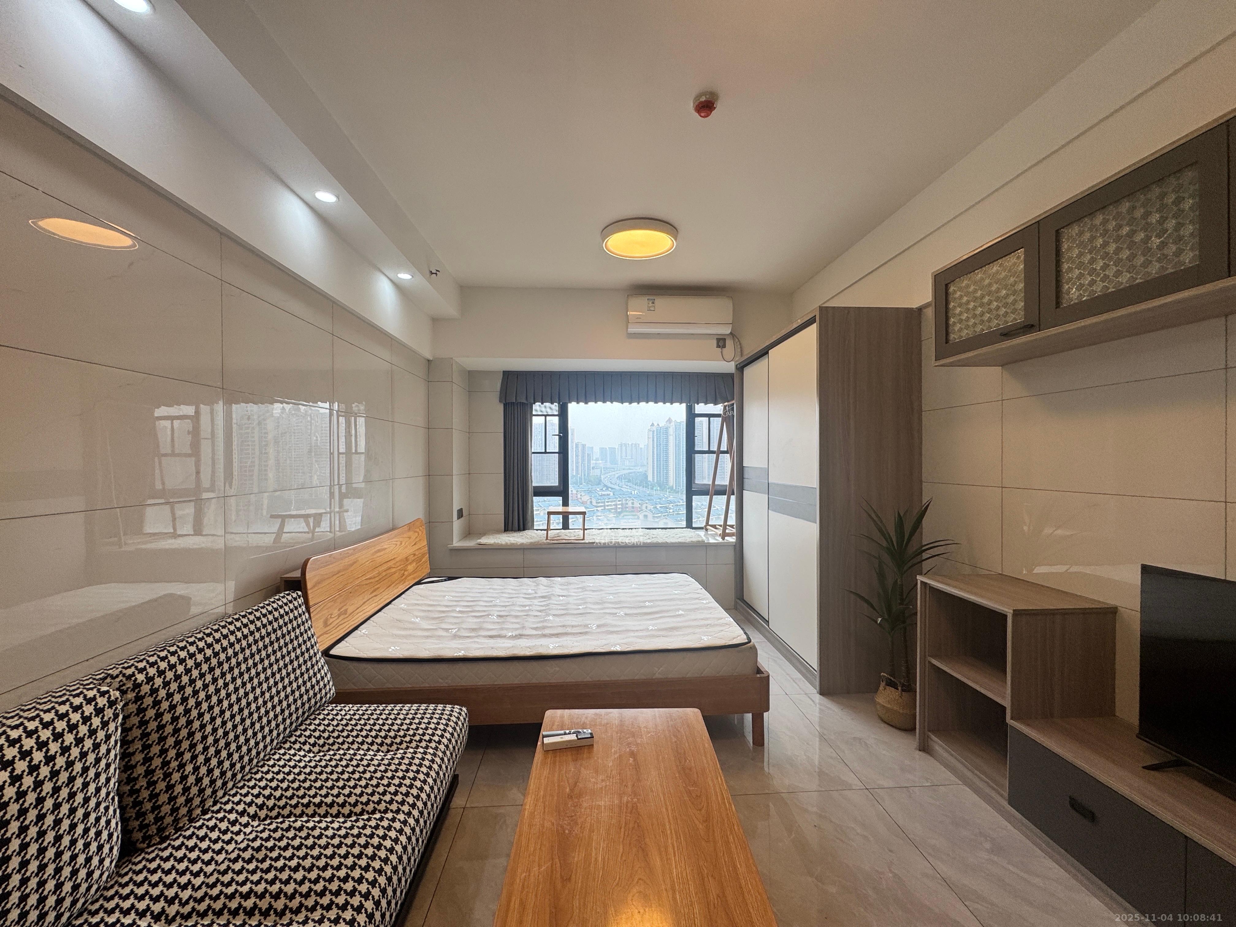 青年才郡(盈安大厦) 1室1厅1卫 1900.0元/月 青年才郡(盈安大厦) 1室1厅1卫 1900.0元/月室内图