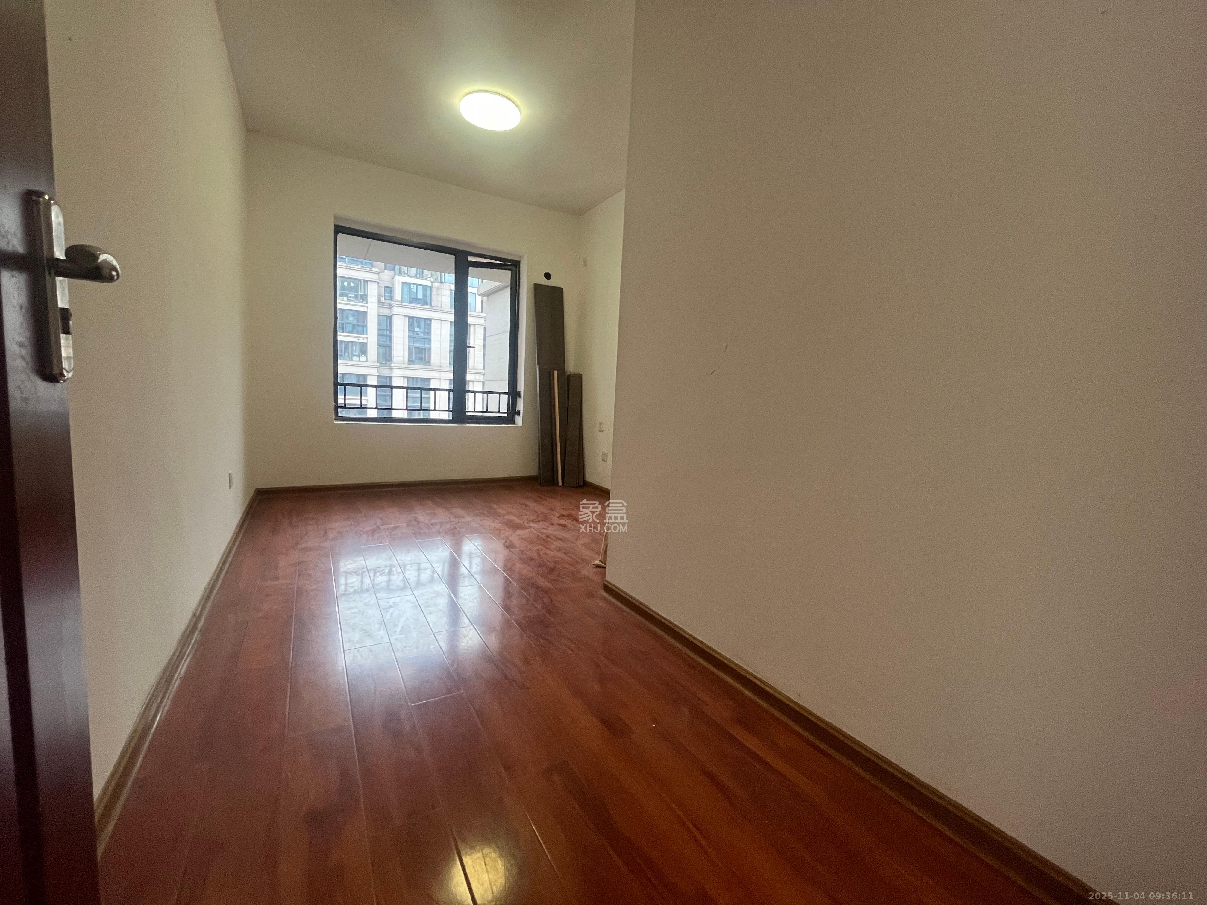 明昇壹城（明昇时代广场）一期  4室2厅2卫    3200.0元/月室内图