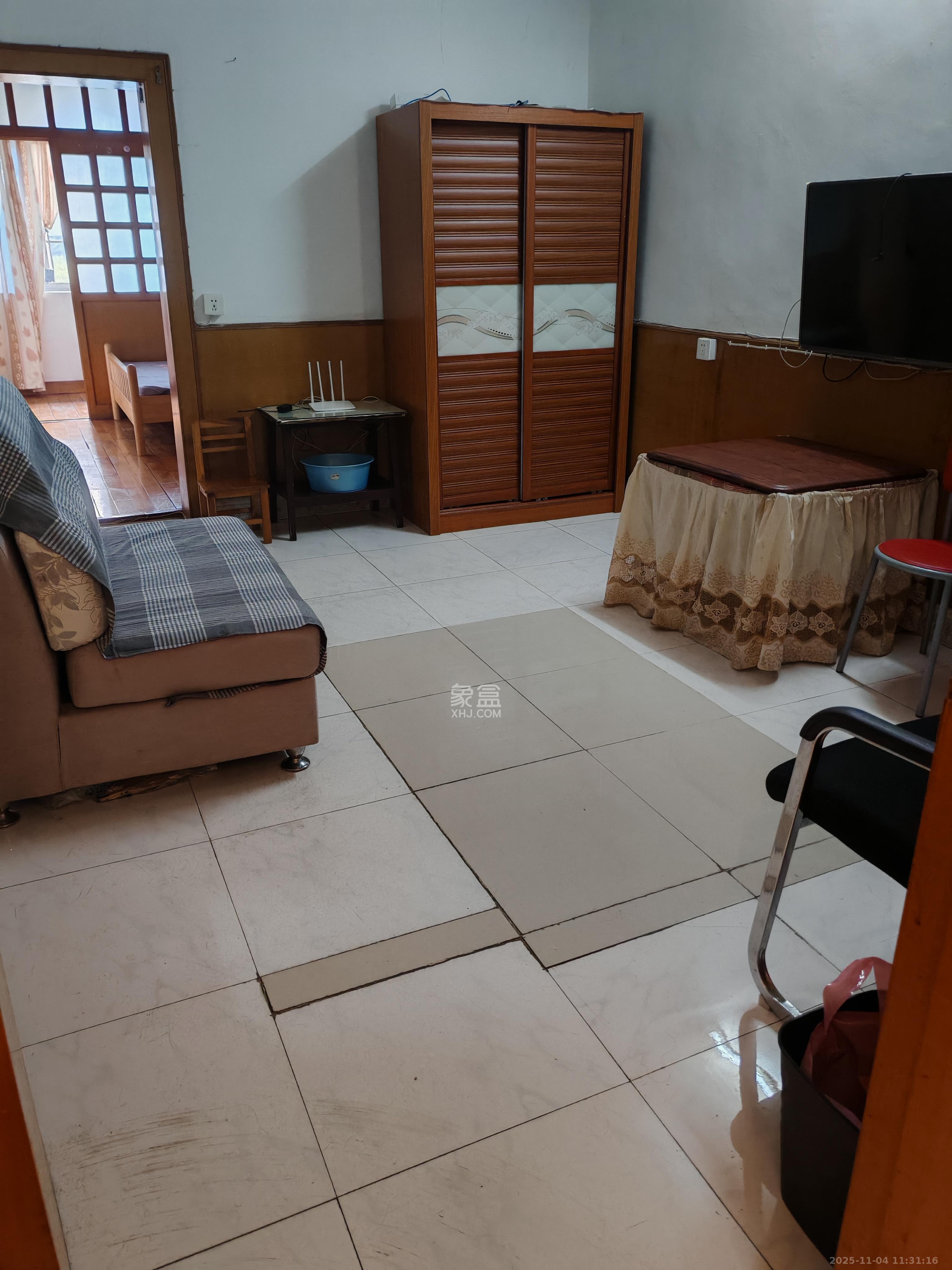 印染厂宿舍  1室1厅1卫    1300.0元/月