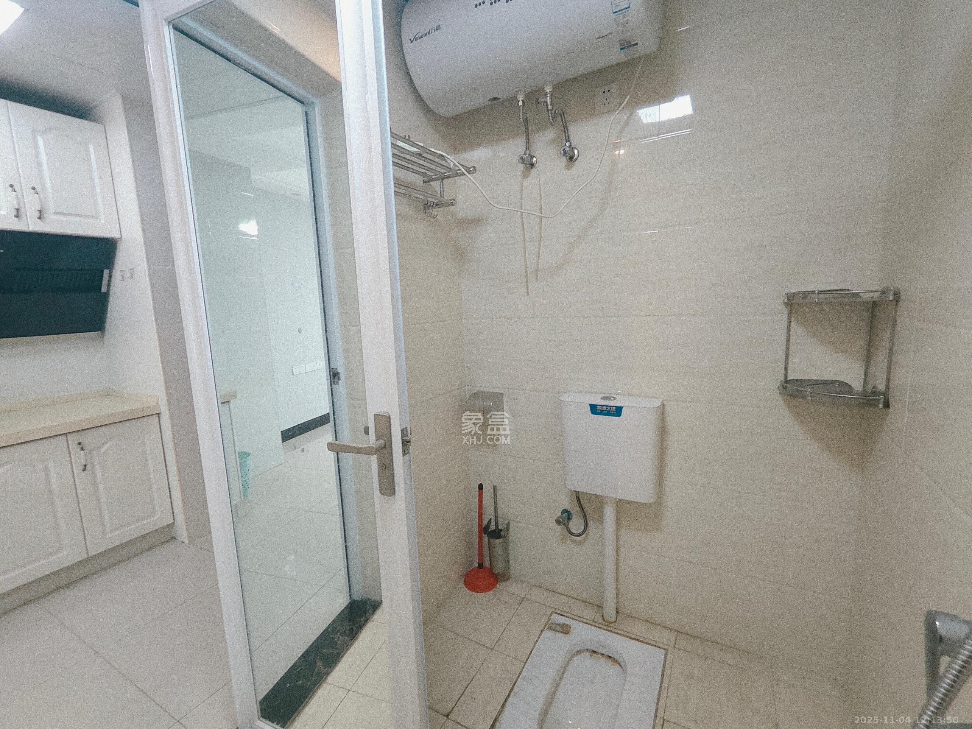 新世界广场 1室1厅1卫 1400.0元/月 新世界广场 1室1厅1卫 1400.0元/月室内图