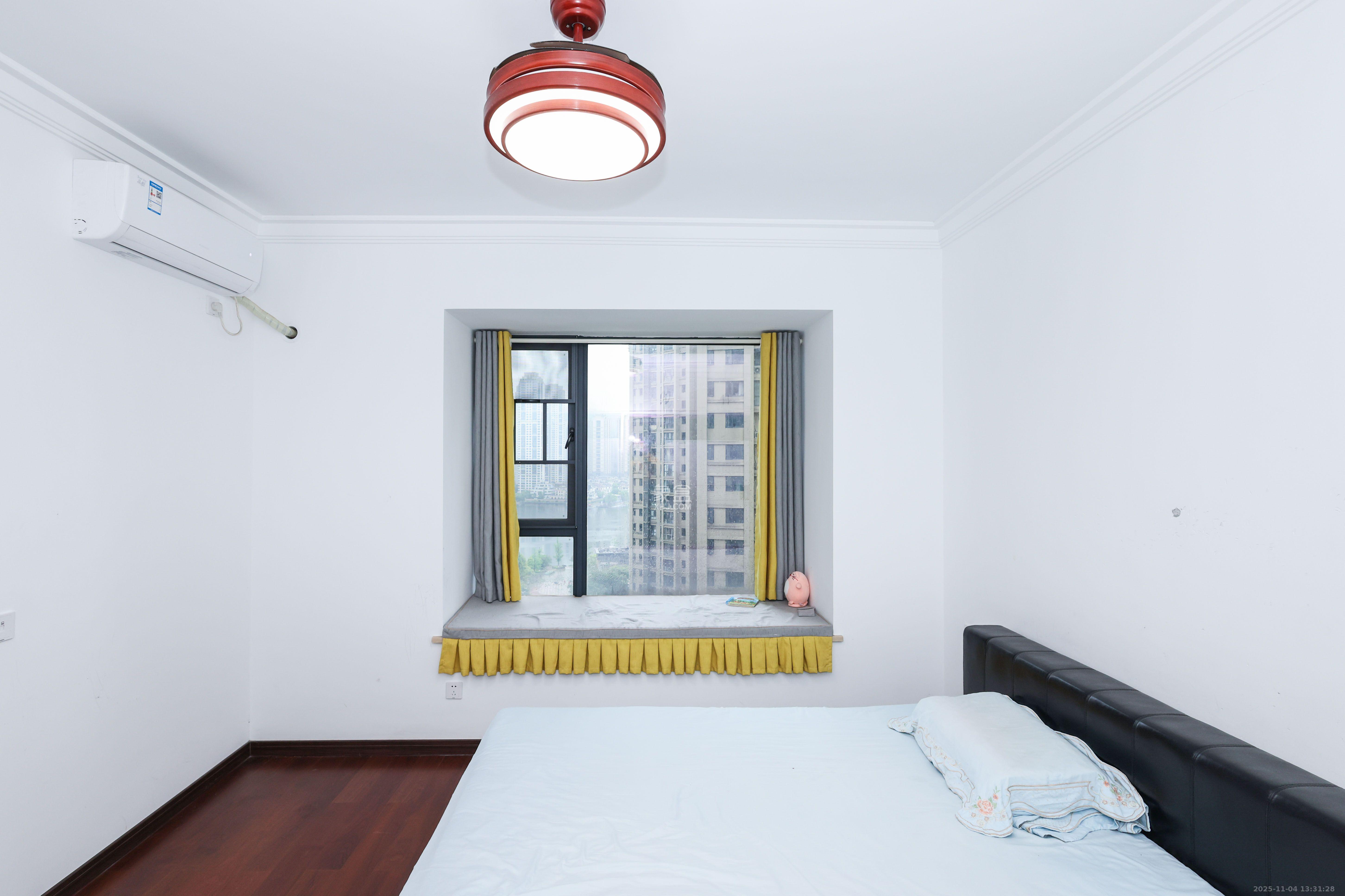 中建梅溪湖中心  4室2厅2卫    4000.0元/月室内图