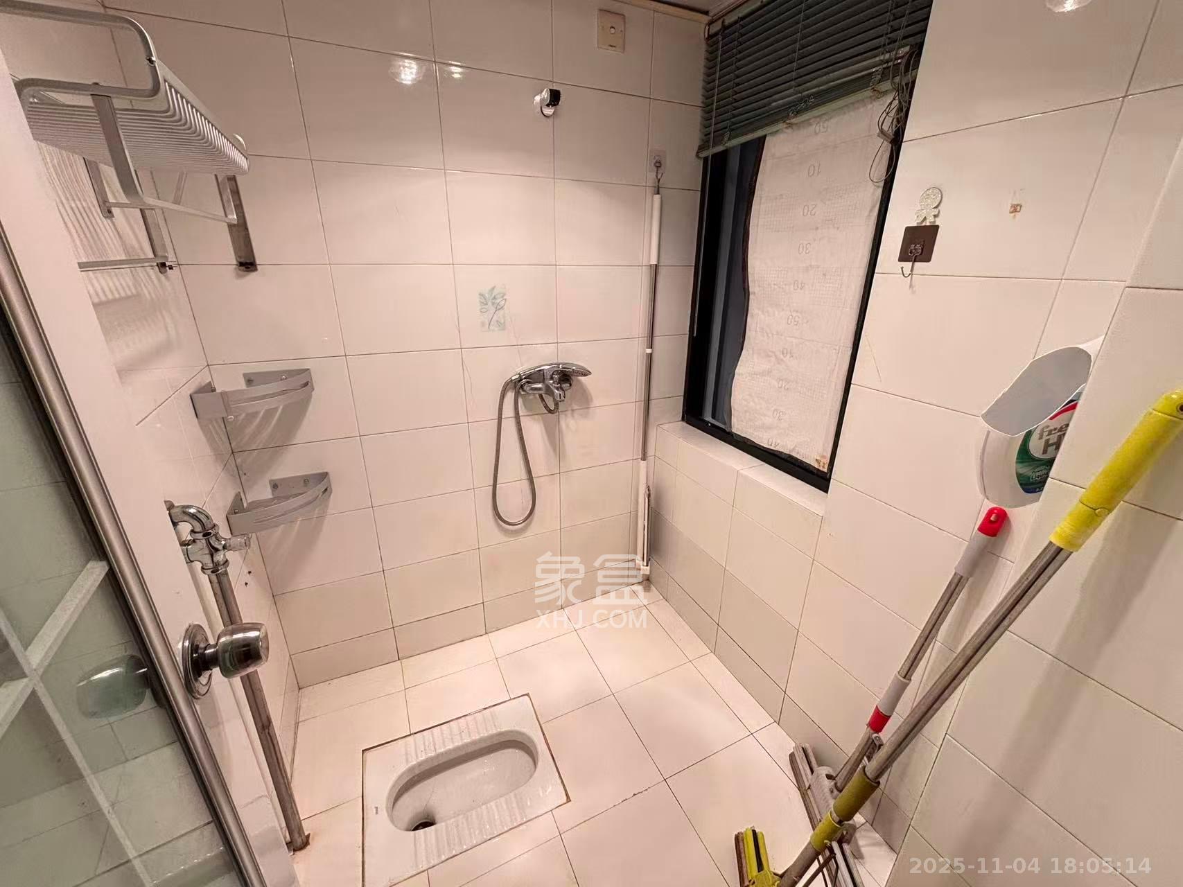 金凤滩家园 2室2厅1卫 2200.0元/月 金凤滩家园 2室2厅1卫 2200.0元/月室内图