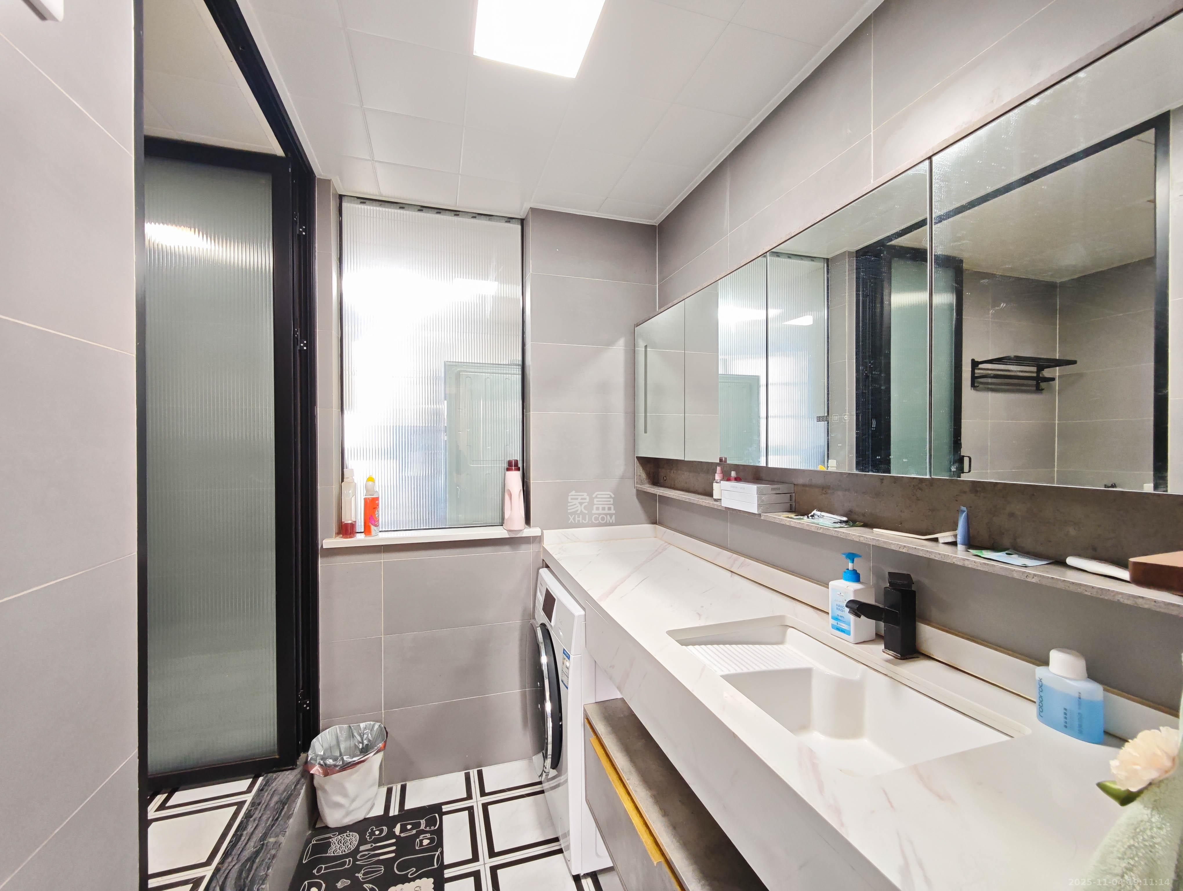 保利城(中航城国际社区、郡原美村) 4室2厅2卫 160.0万 保利城(中航城国际社区、郡原美村) 4室2厅2卫 160.0万卫生间