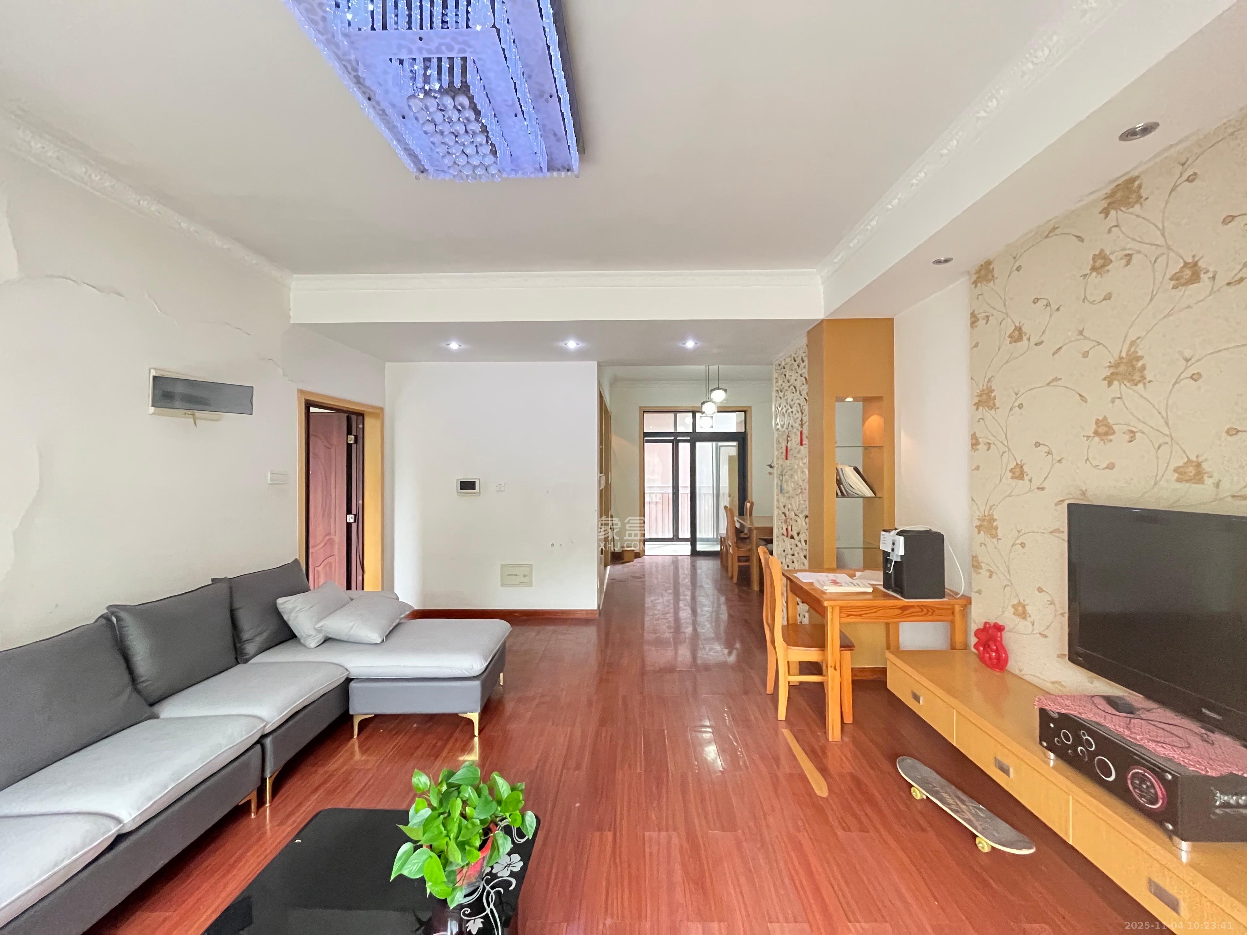 西点公园里 3室2厅2卫 2800.0元/月 西点公园里 3室2厅2卫 2800.0元/月室内图