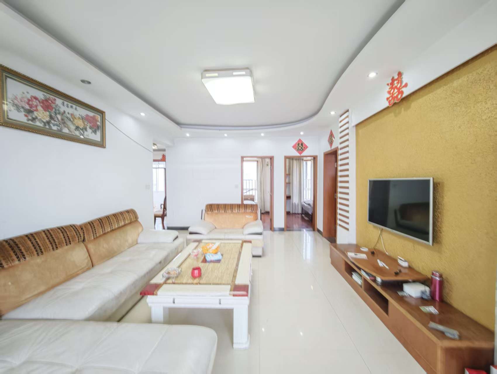 银色现代城 3室2厅1卫 1800.0元/月 银色现代城 3室2厅1卫 1800.0元/月室内图