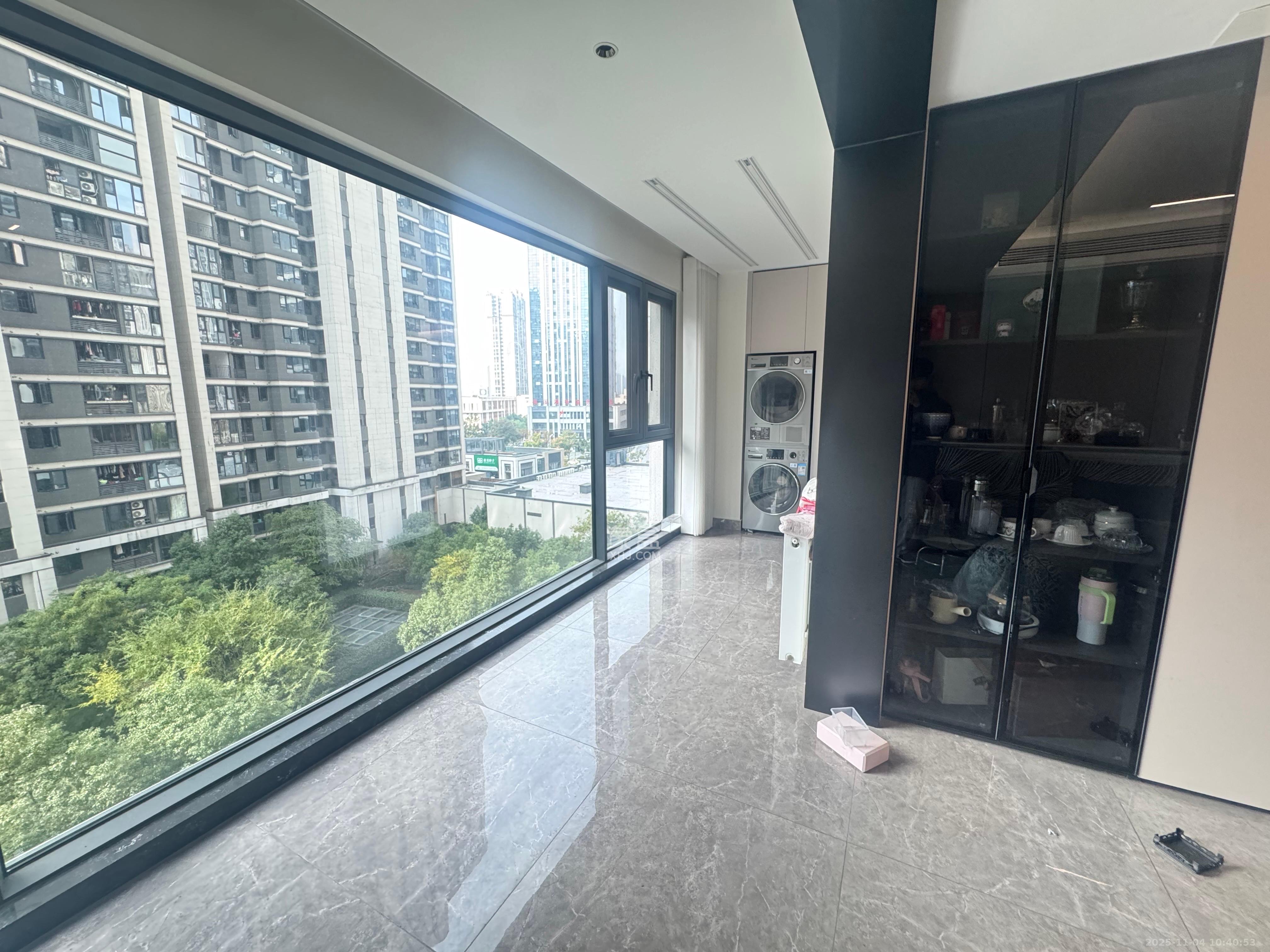 中海阅溪府  4室1厅2卫    6000.0元/月室内图