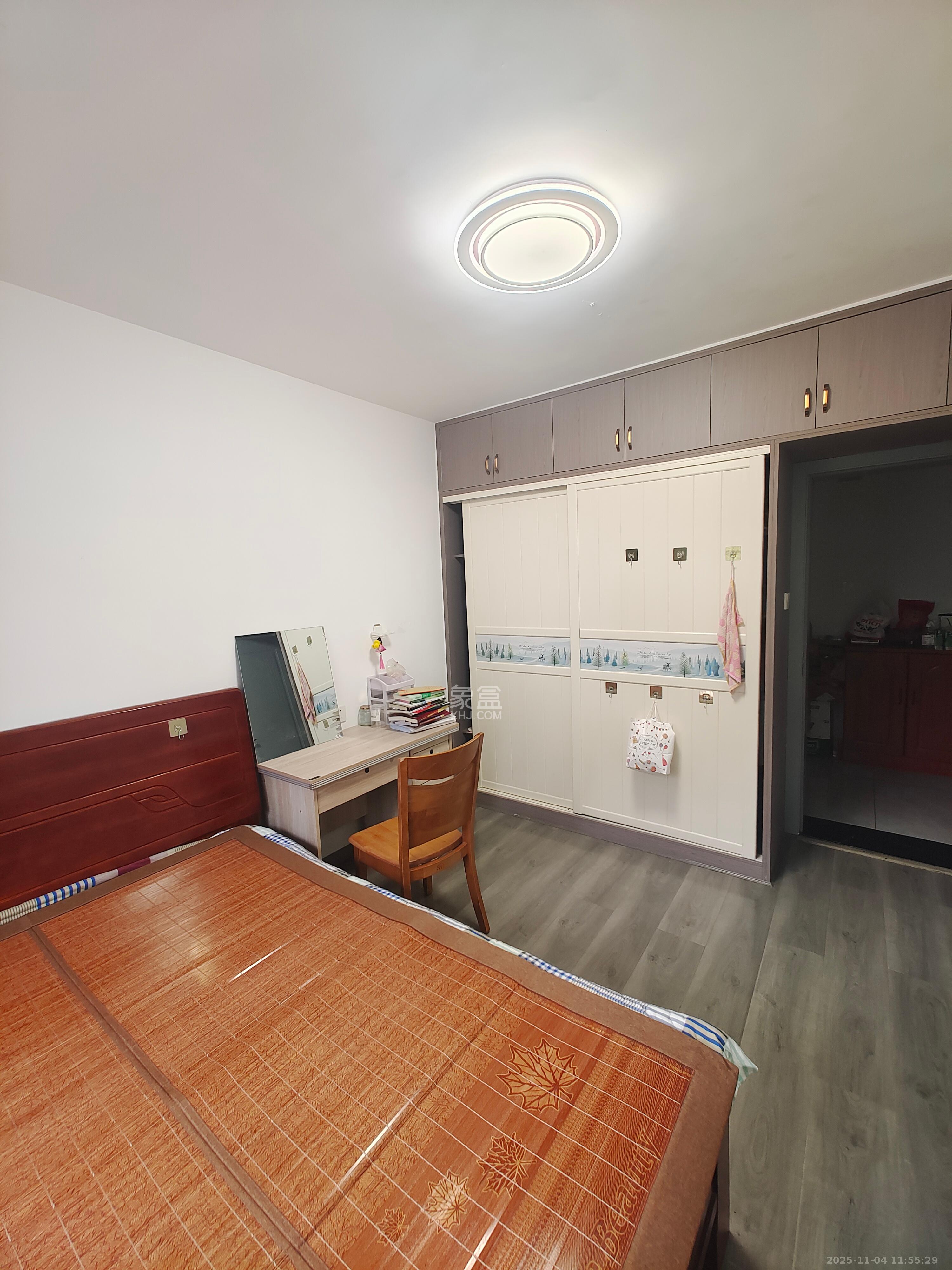 咸嘉花园  1室0厅0卫    800.0元/月室内图