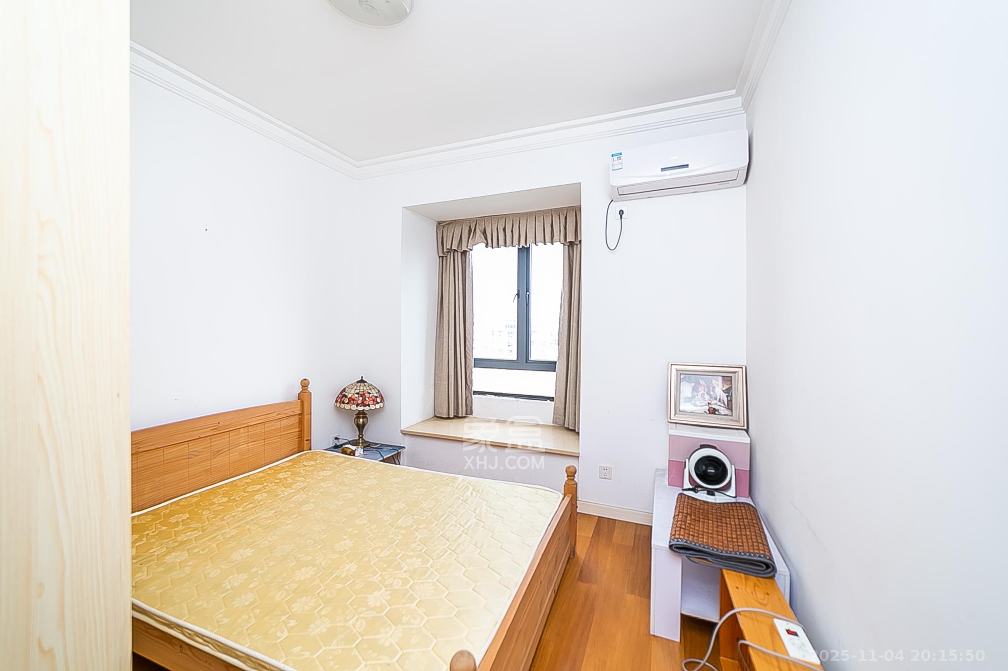 建发汇金国际  3室2厅1卫    142.0万卧室