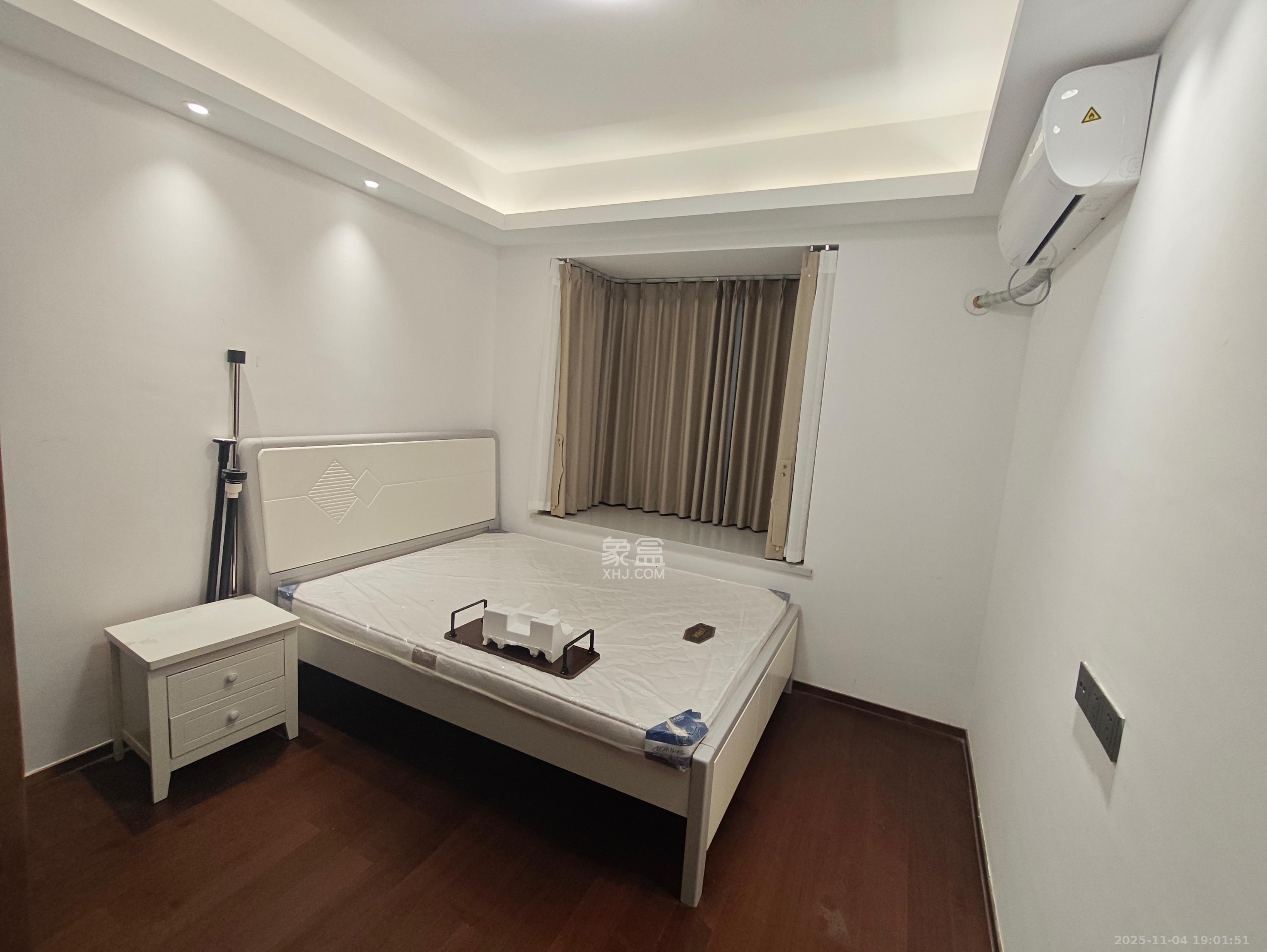 梅溪悦章  3室2厅2卫    3500.0元/月室内图