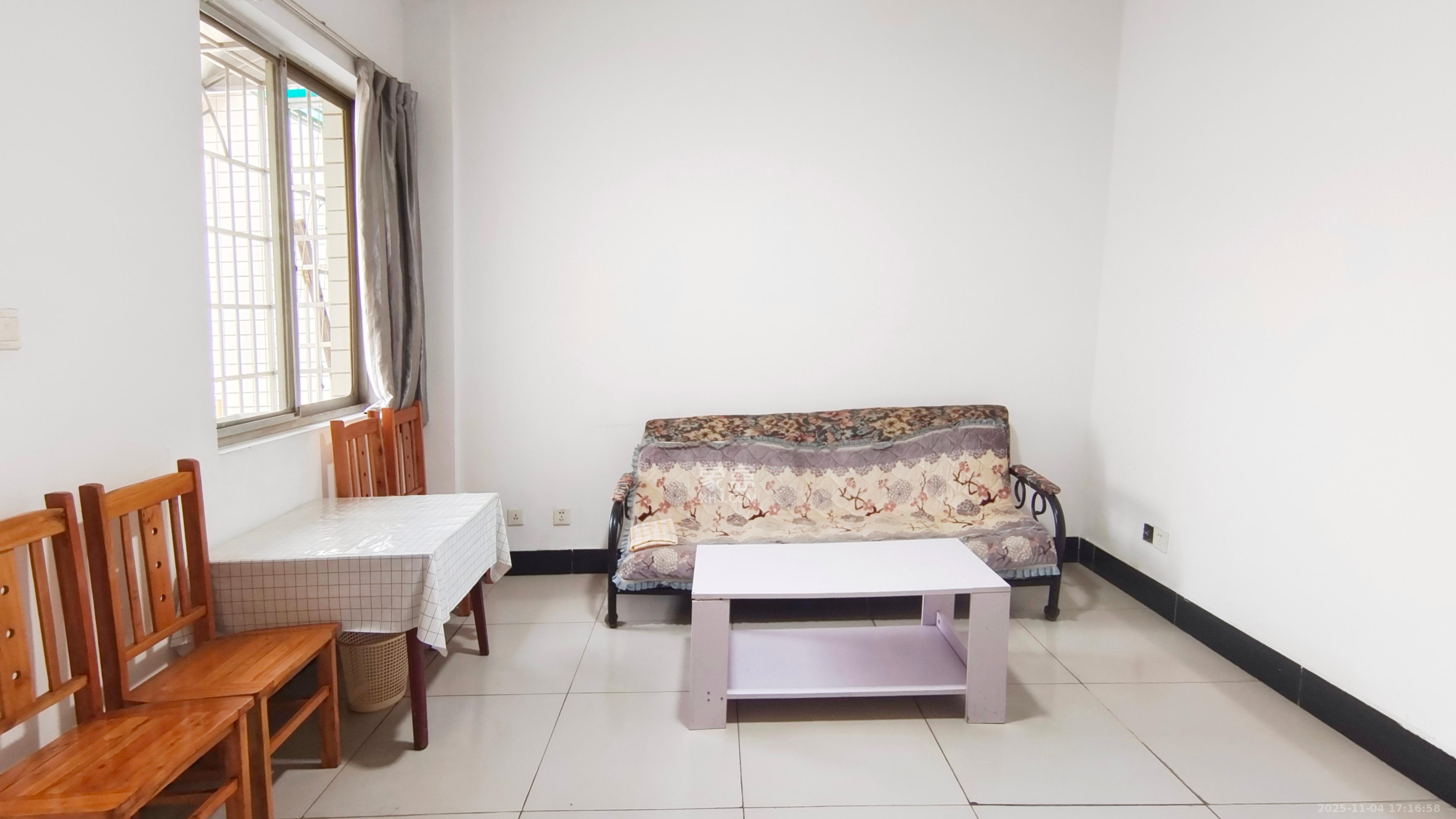 扬帆小区 2室1厅1卫 1800.0元/月 扬帆小区 2室1厅1卫 1800.0元/月室内图