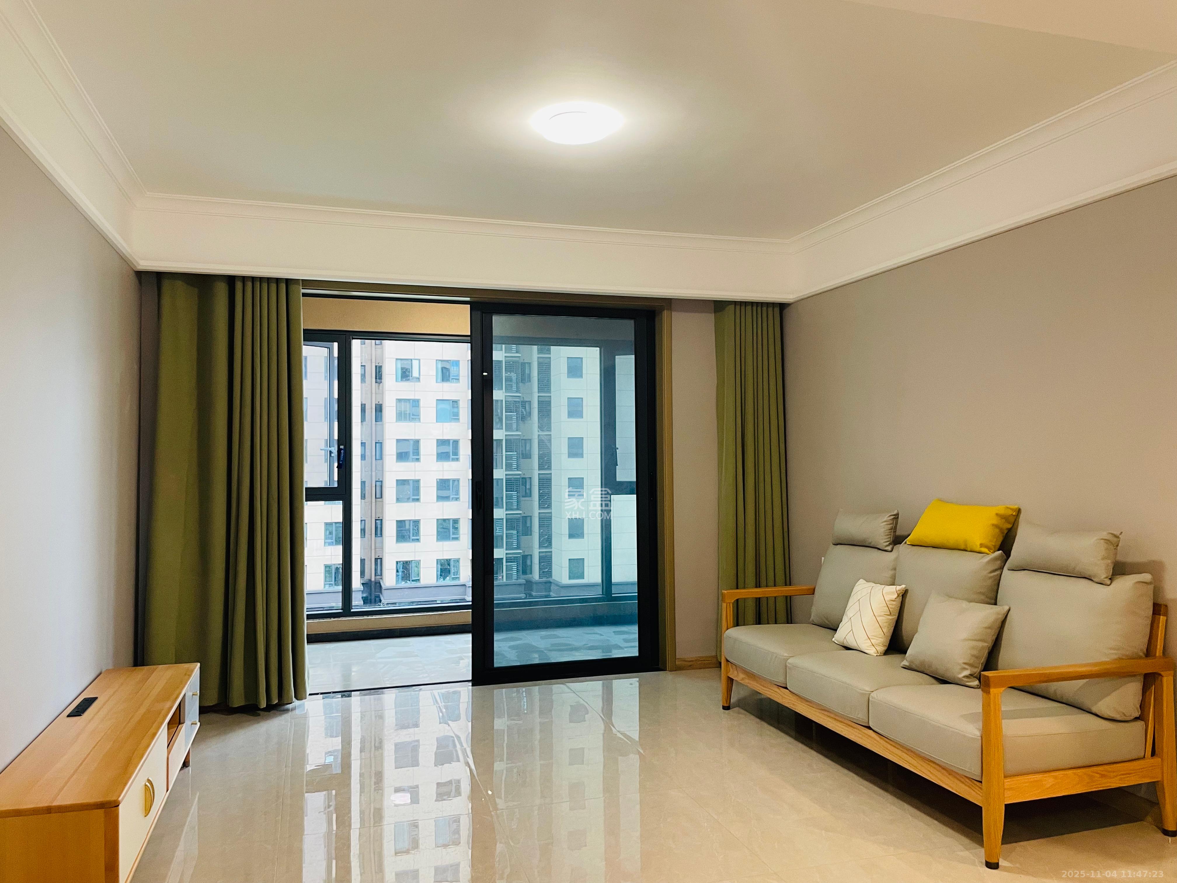 运达锦绣广场  3室2厅2卫    3200.0元/月