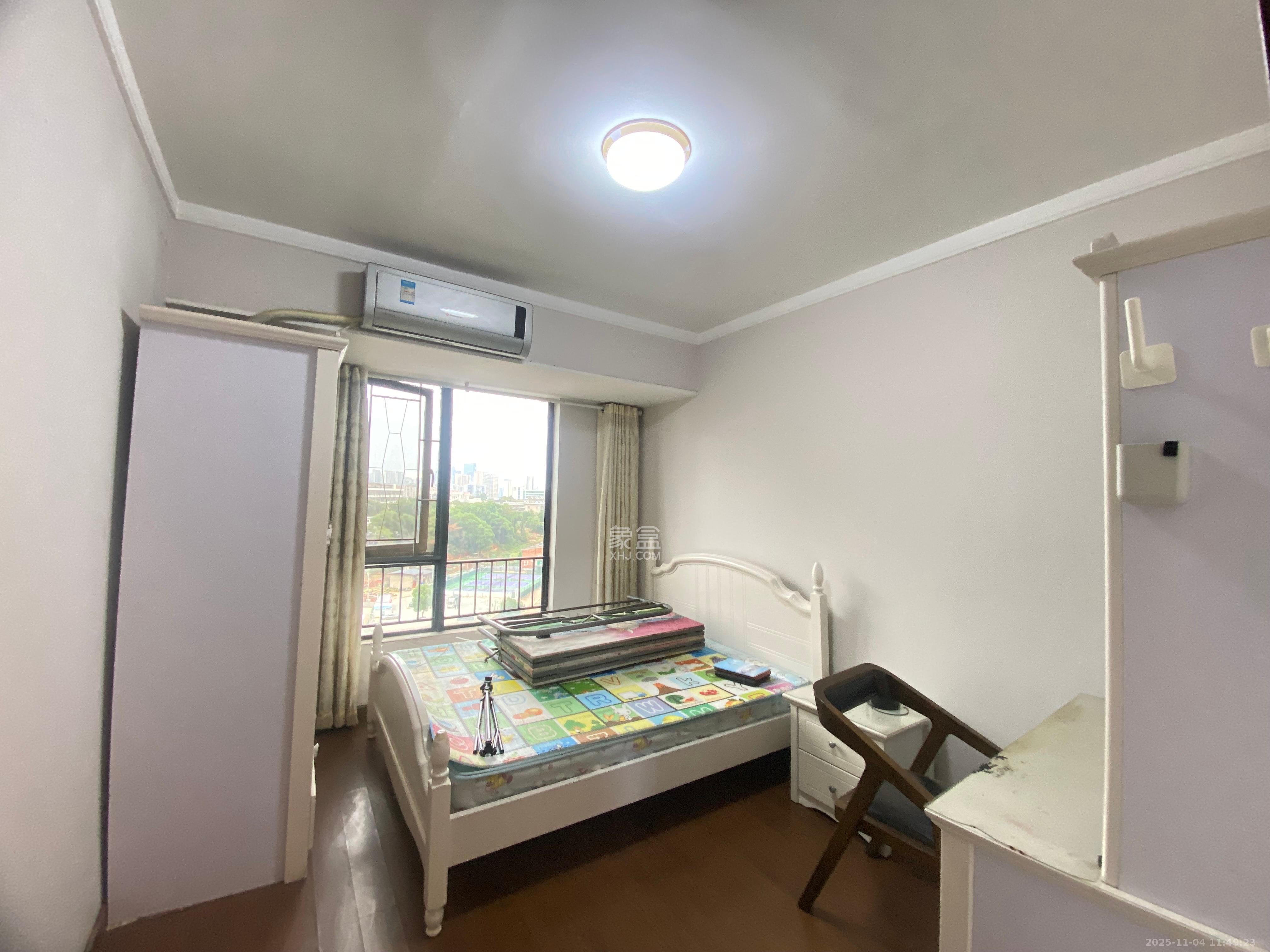 万科金域华府一期 3室1厅1卫 2600.0元/月 万科金域华府一期 3室1厅1卫 2600.0元/月室内图