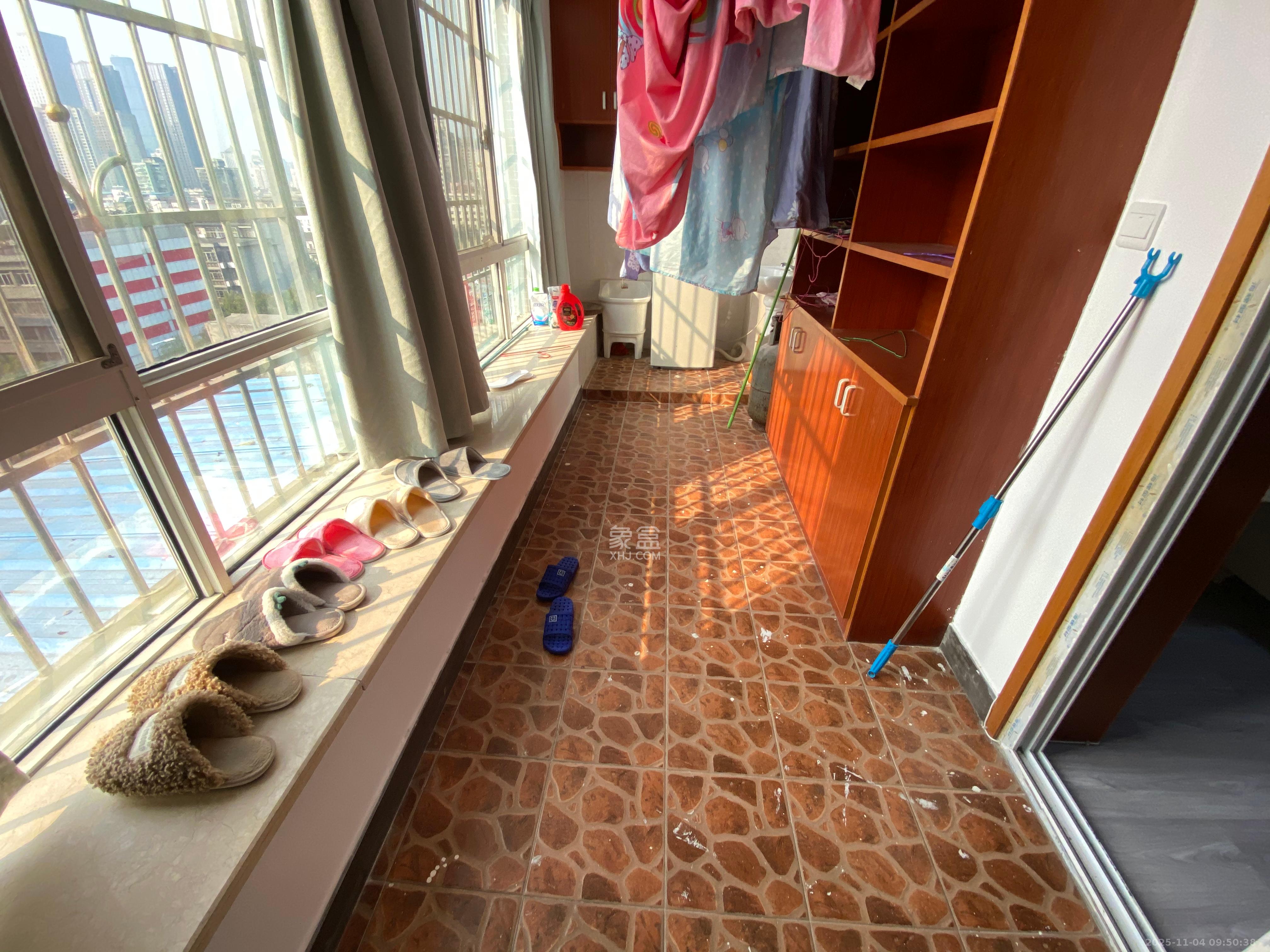 城市动力  2室2厅1卫    2200.0元/月室内图