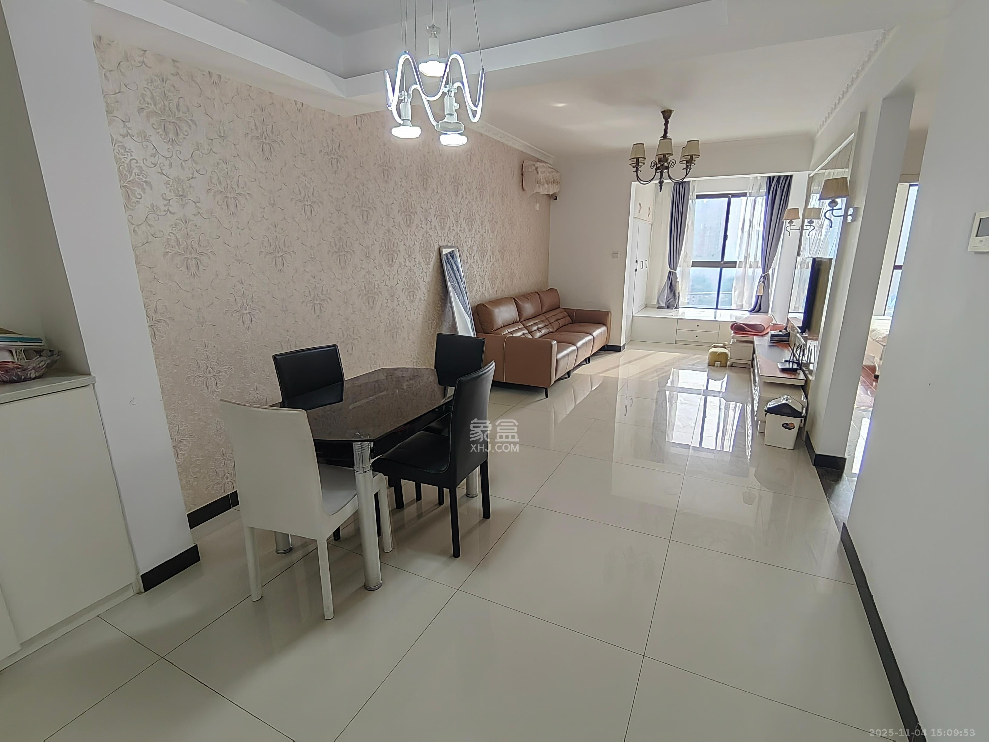 欧莱雅郡  2室1厅1卫    1800.0元/月室内图