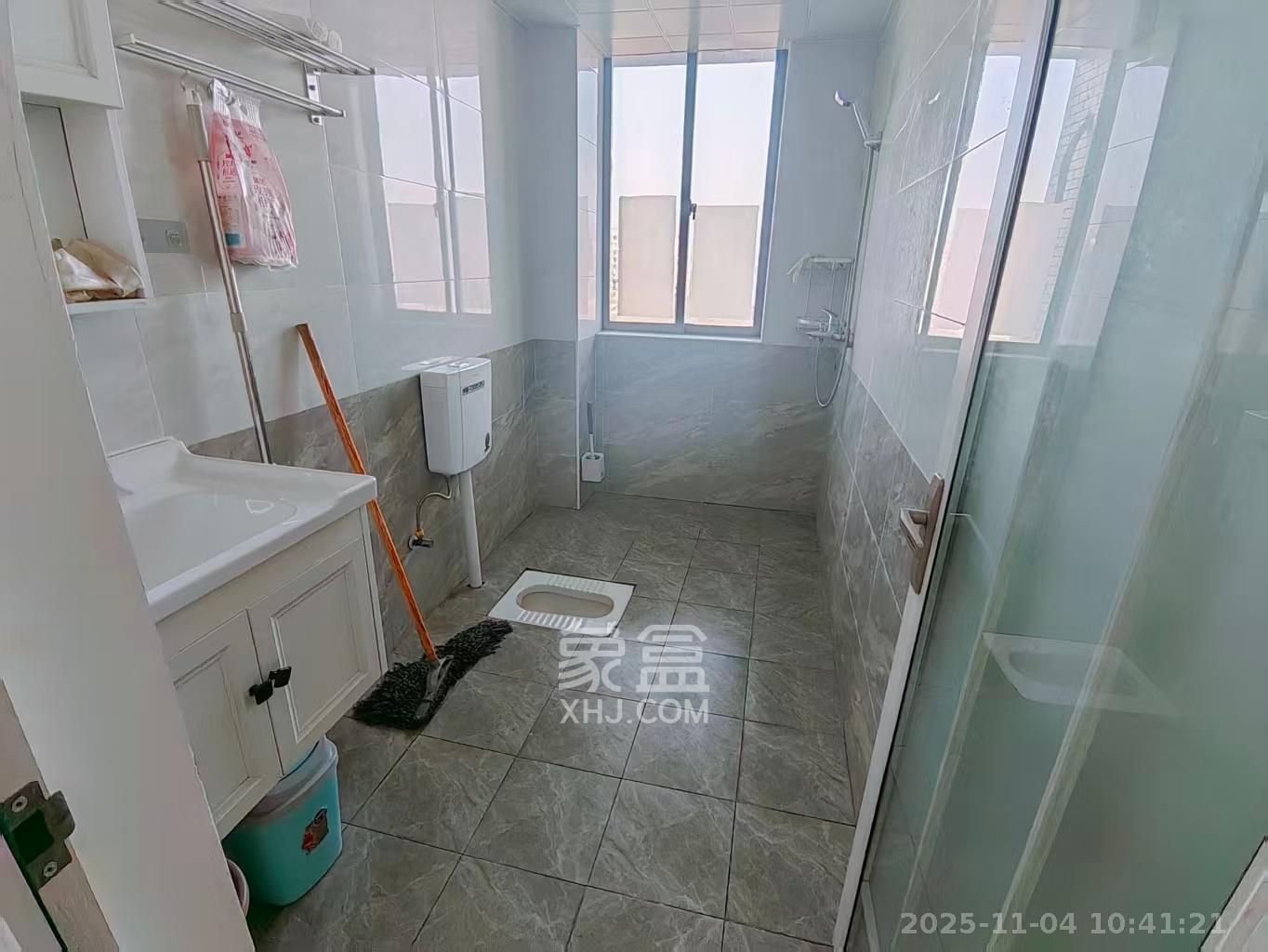 荣升家园(湘江熙岸) 3室2厅2卫 2700.0元/月 荣升家园(湘江熙岸) 3室2厅2卫 2700.0元/月室内图