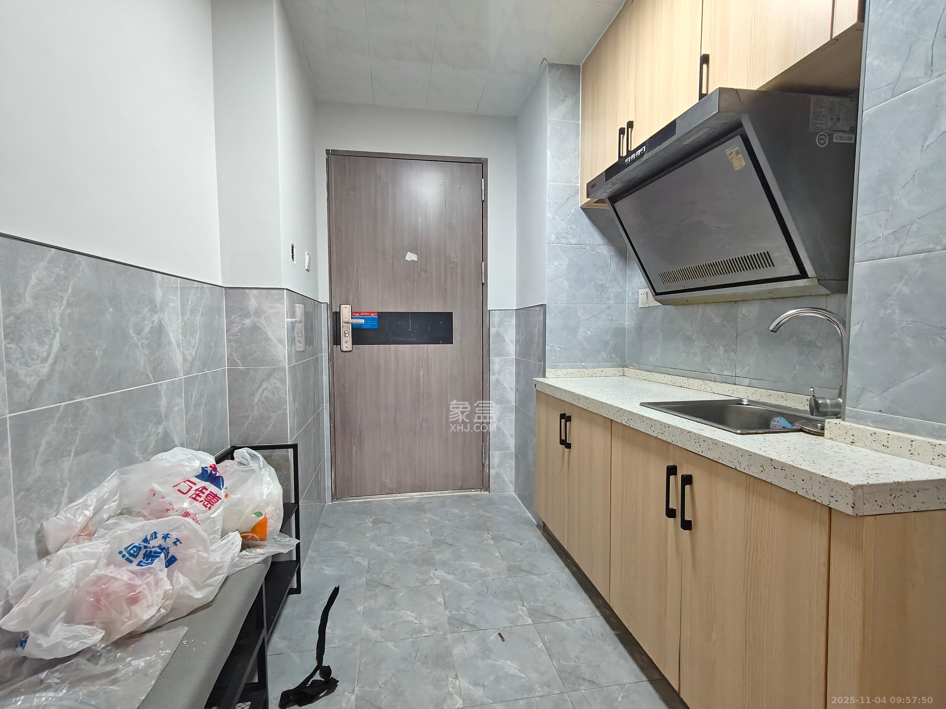 新世界广场 1室1厅1卫 1400.0元/月 新世界广场 1室1厅1卫 1400.0元/月室内图