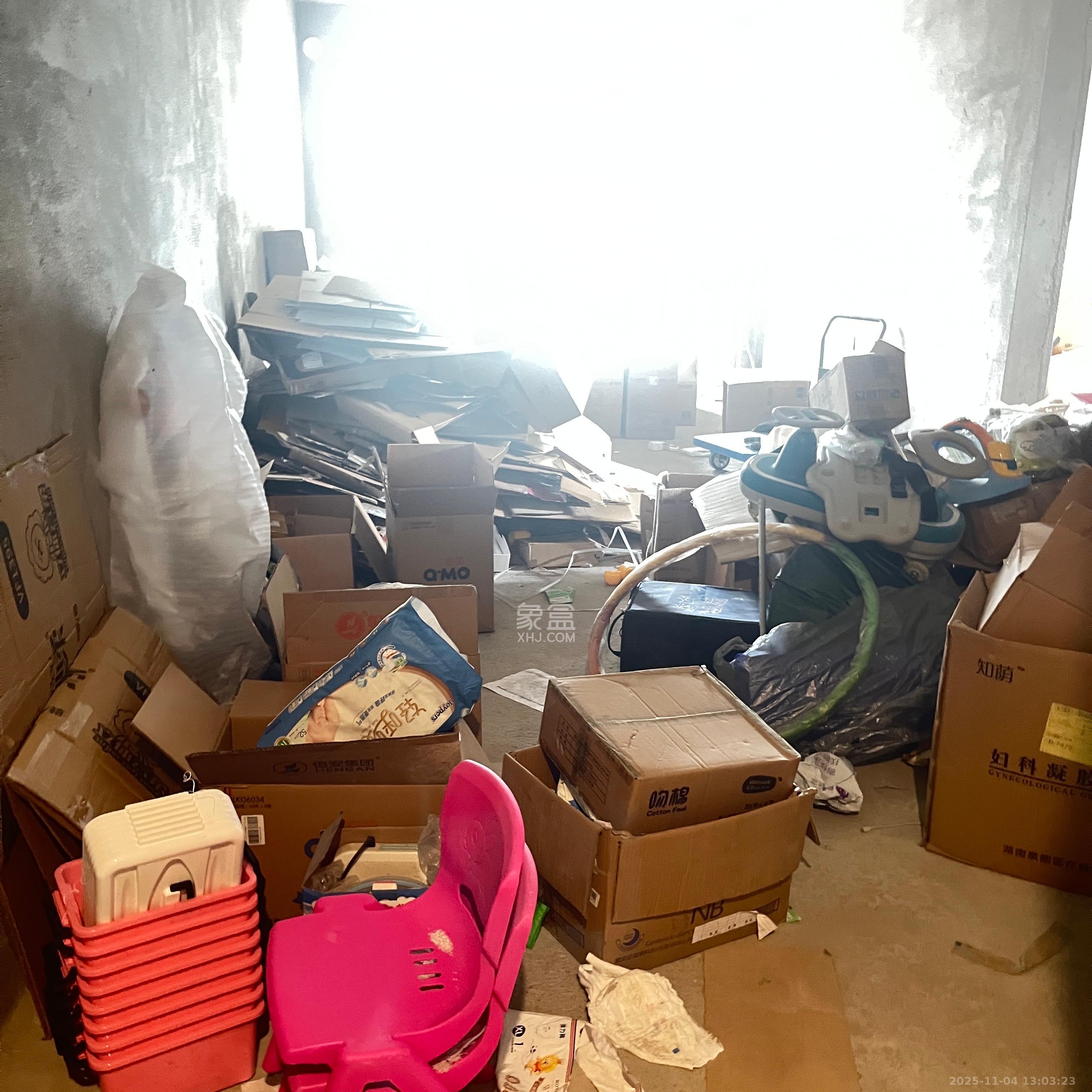 汇金城/嘉华城(二期、三期) 1室2厅1卫 1300.0元/月 汇金城/嘉华城(二期、三期) 1室2厅1卫 1300.0元/月室内图