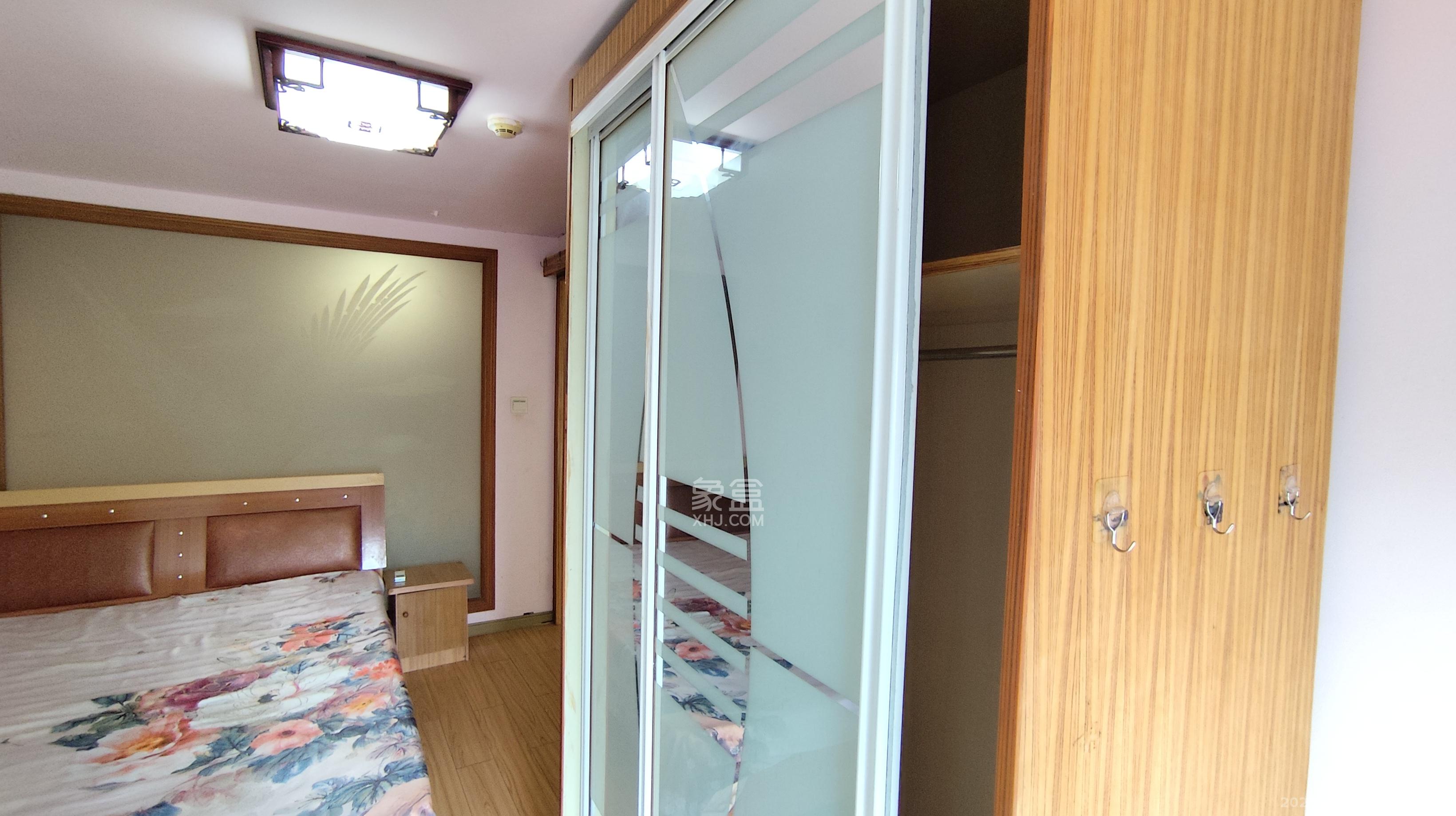 他城(天鸿时代公寓) 2室1厅1卫 1200.0元/月 他城(天鸿时代公寓) 2室1厅1卫 1200.0元/月室内图