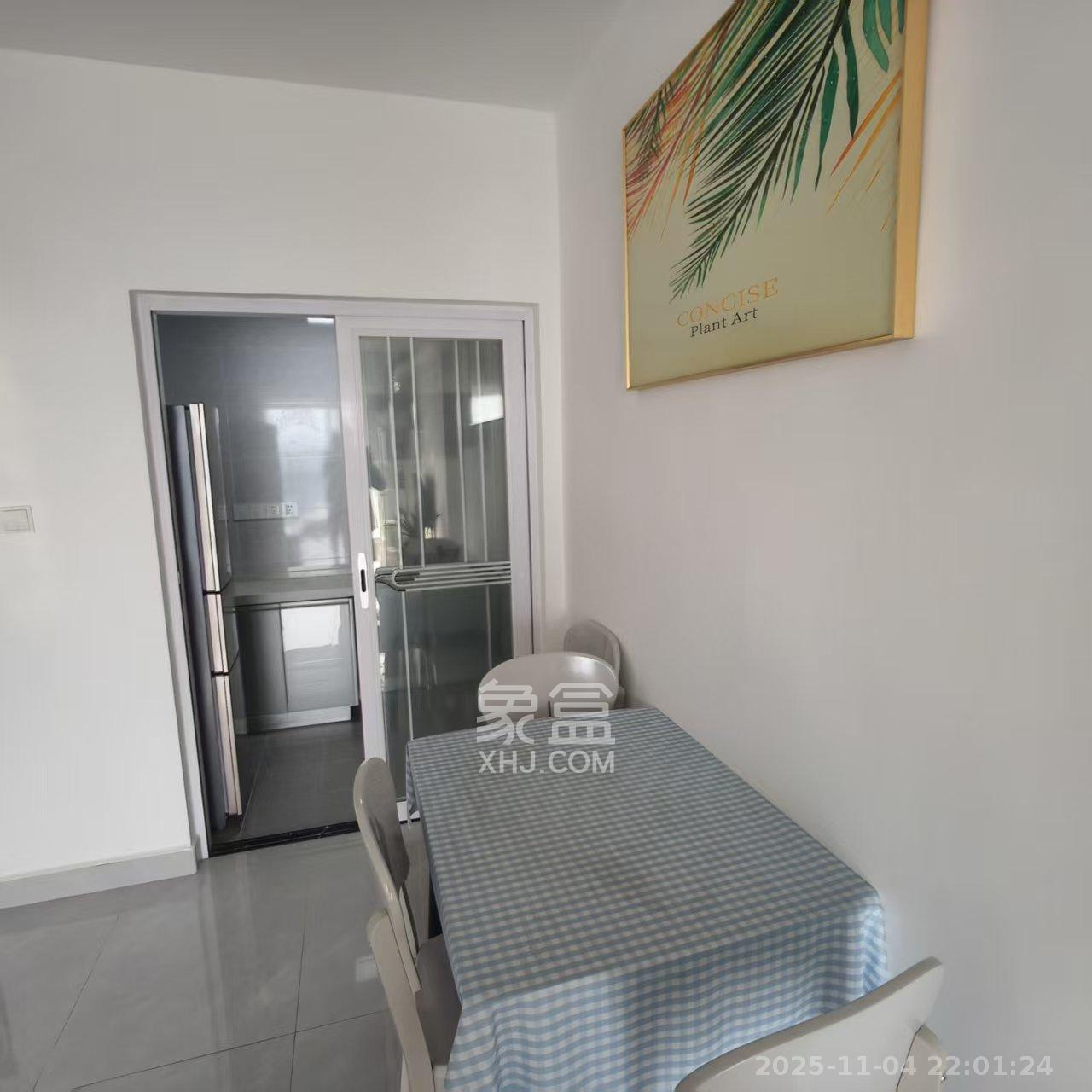 绿地海外滩二期  3室2厅2卫    2000.0元/月室内图