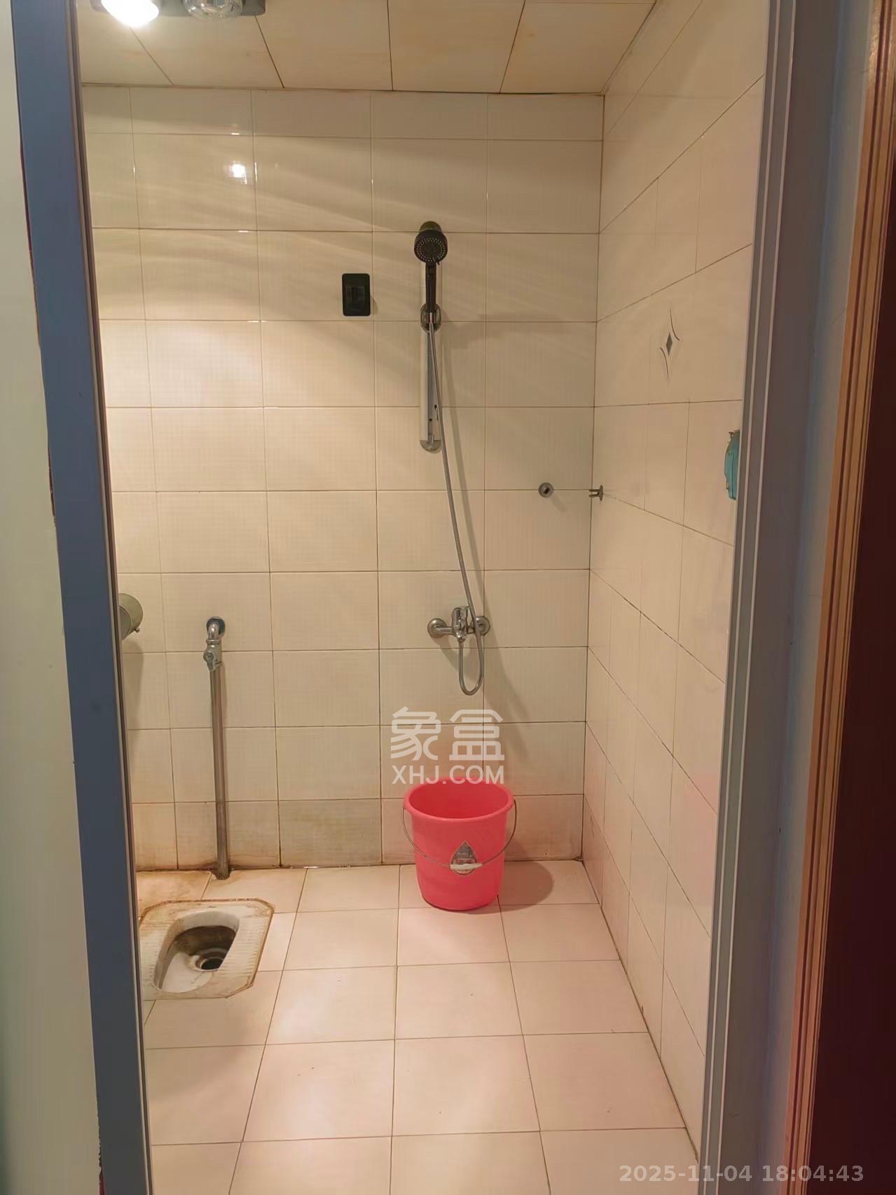 南锦家园 3室1厅1卫 1800.0元/月 南锦家园 3室1厅1卫 1800.0元/月室内图