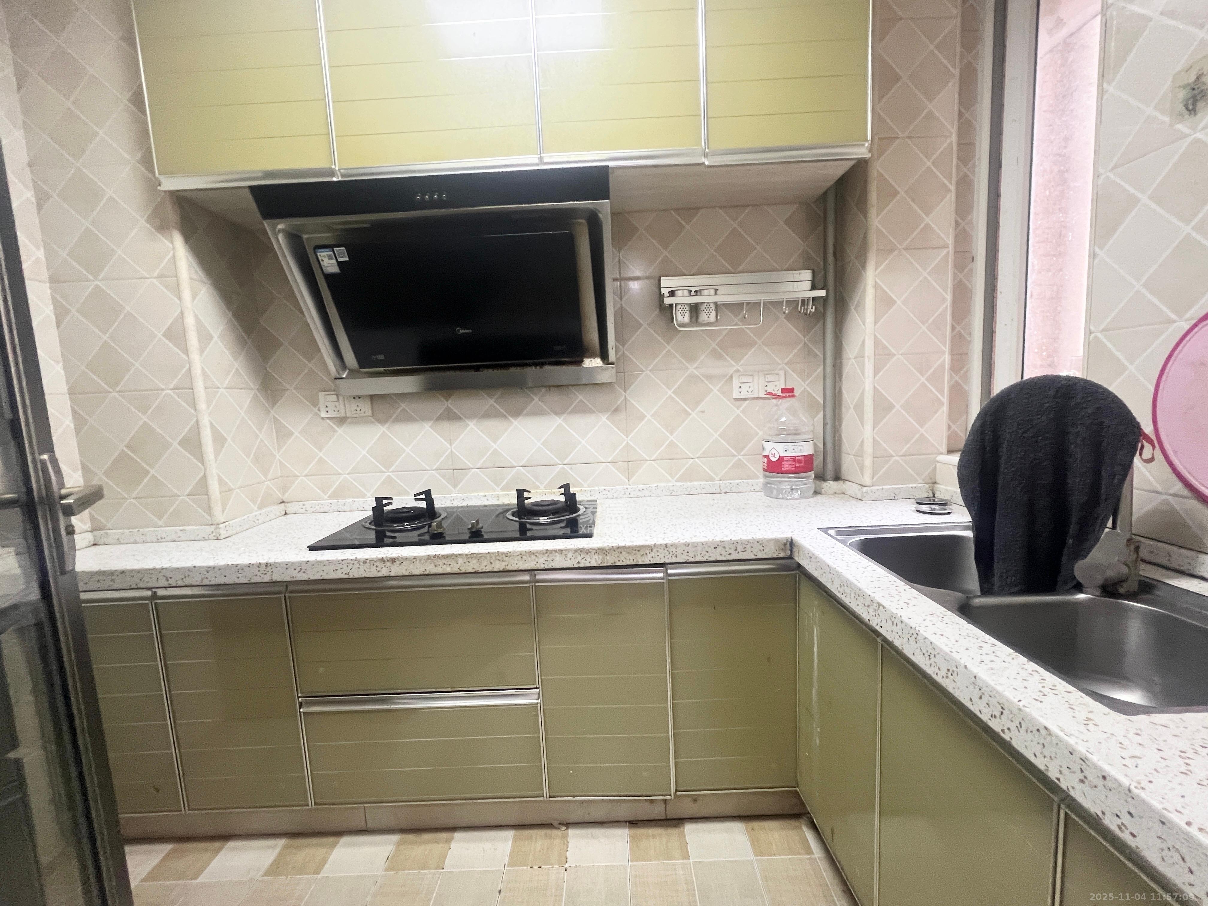 爱琴海岸 3室1厅1卫 1400.0元/月 爱琴海岸 3室1厅1卫 1400.0元/月室内图