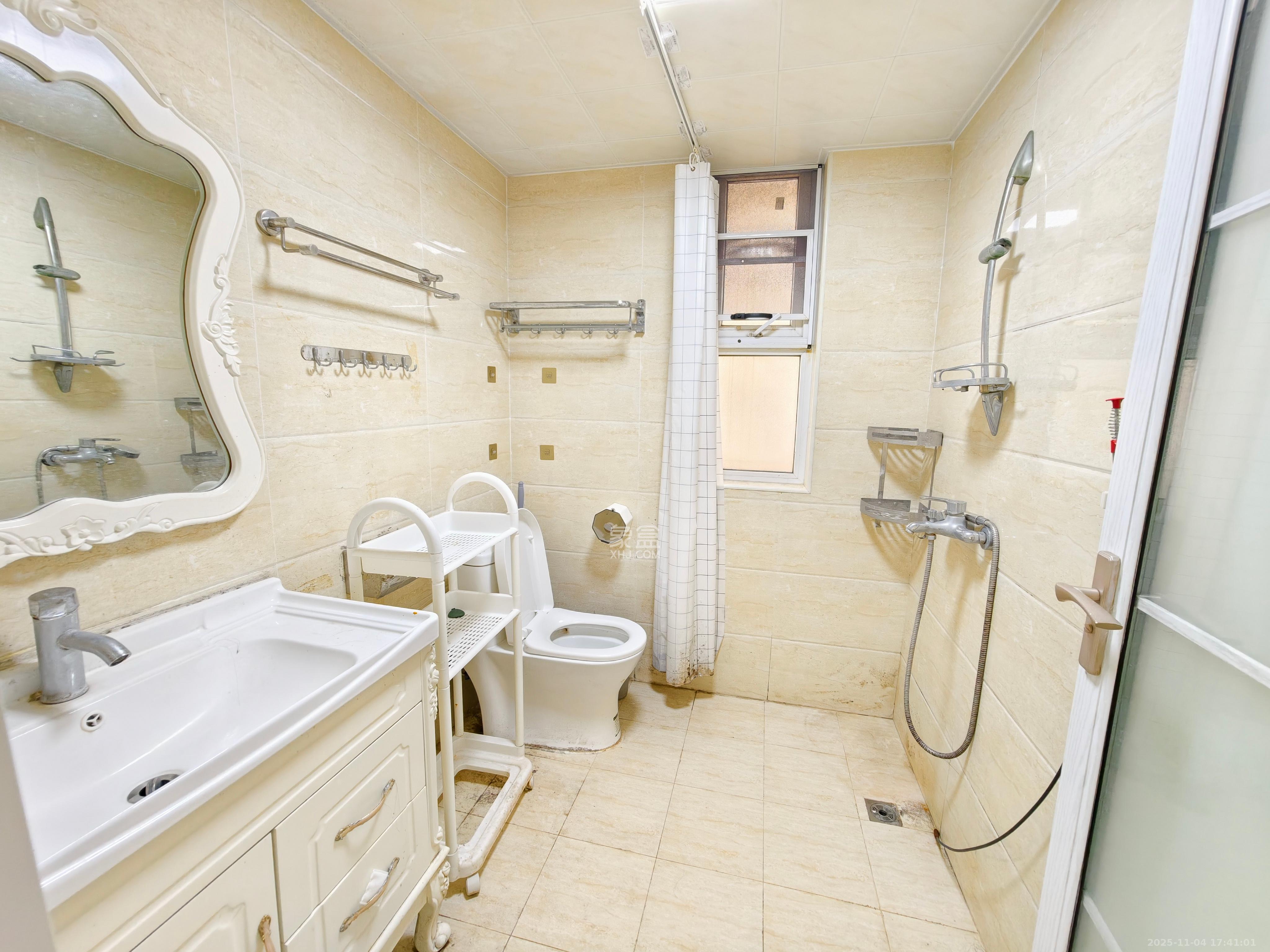 当代滨江MOMA  3室2厅2卫    3200.0元/月室内图