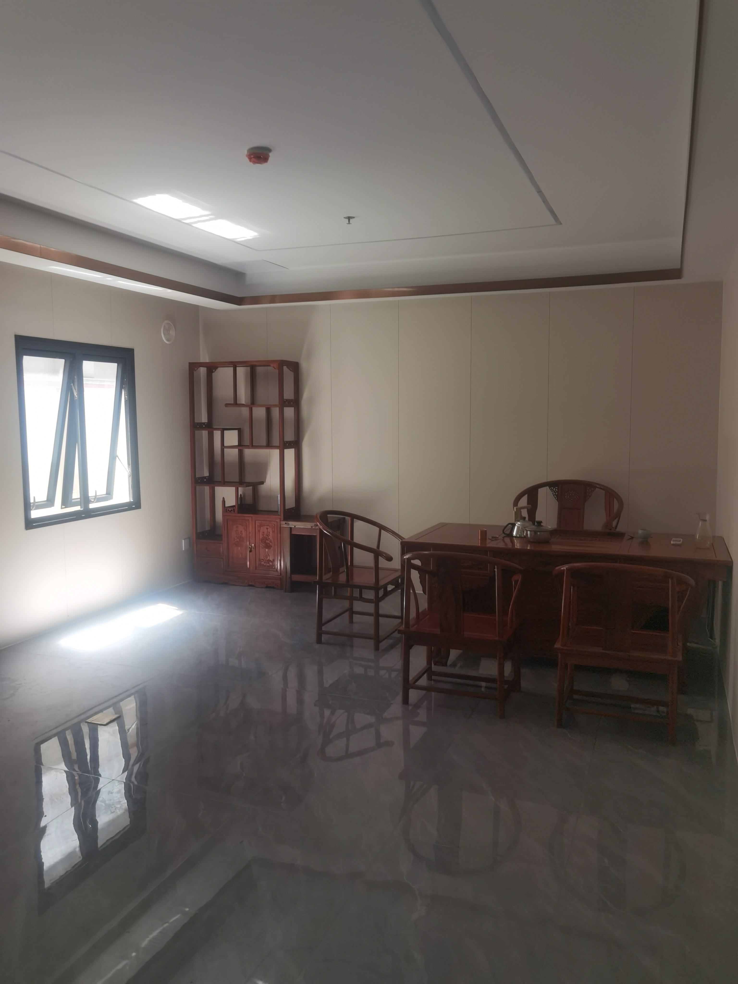 四海大厦   400.0㎡      28000.0元/月室内图