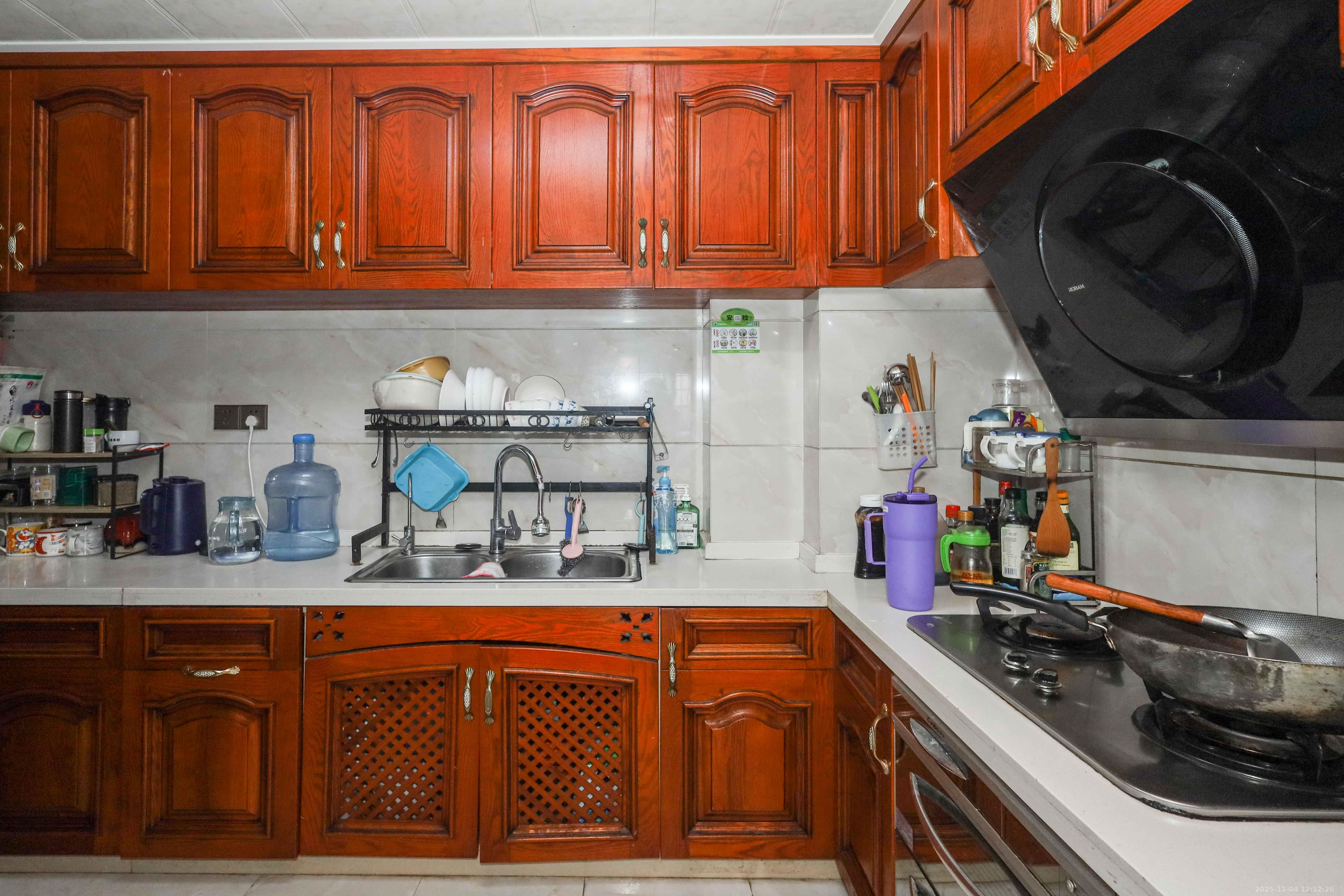 保利麓谷林语C区  3室2厅1卫    89.0万厨房