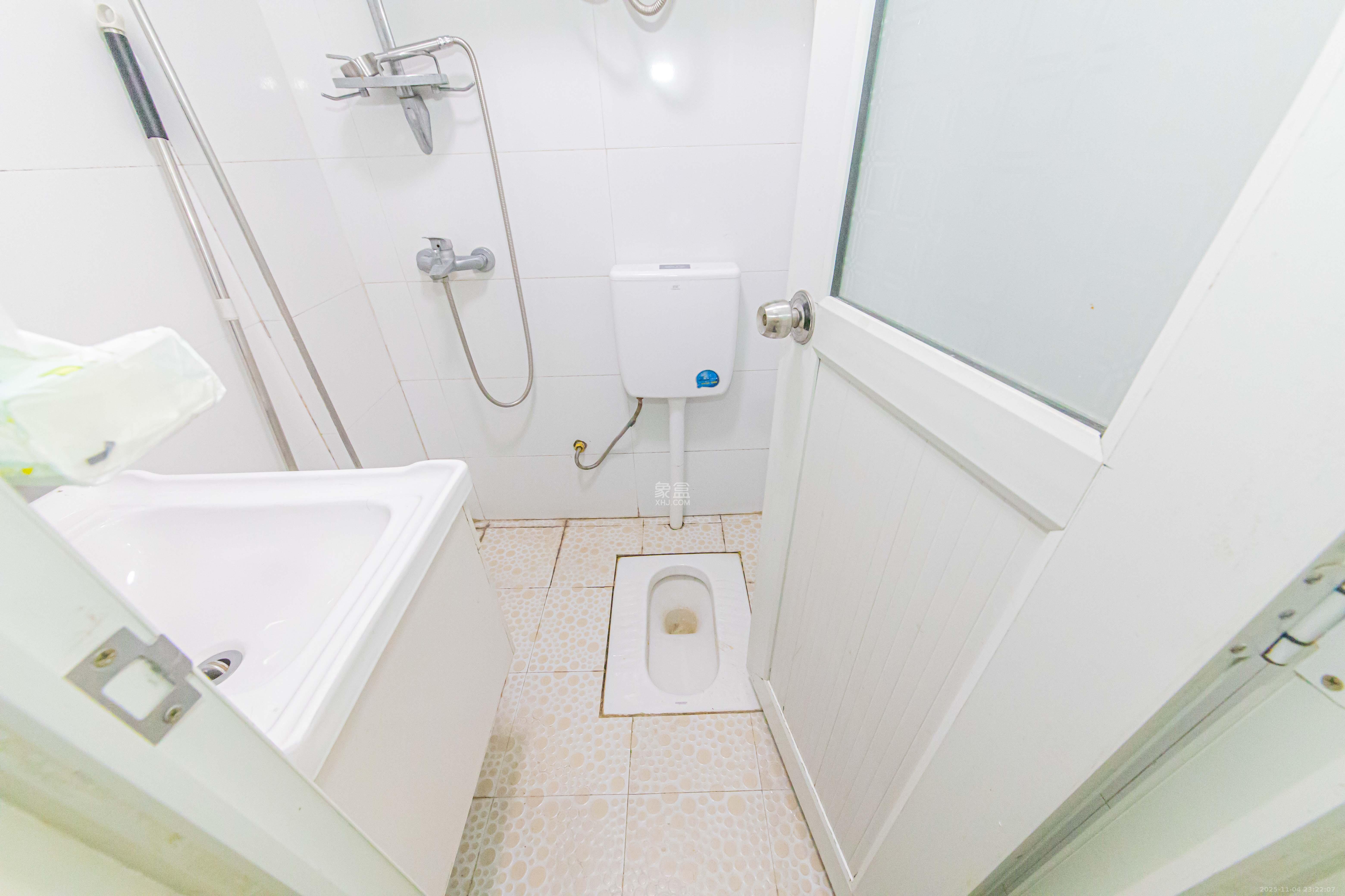 中建芙蓉嘉苑  1室1厅1卫    19.8万卫生间